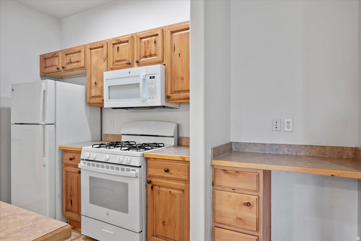 PEMBERLEY @ ROBINSONS GROVE CONDO - Residential