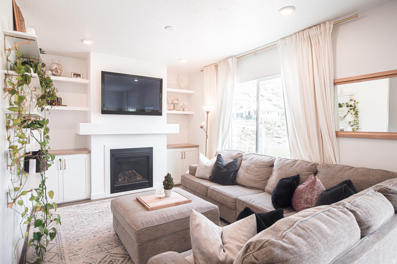 SPRINGSIDE MEADOWS - Residential