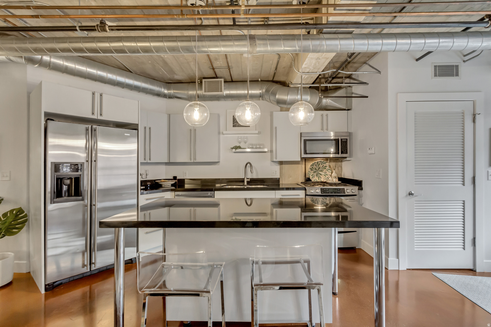 WESTGATE LOFTS - Residential