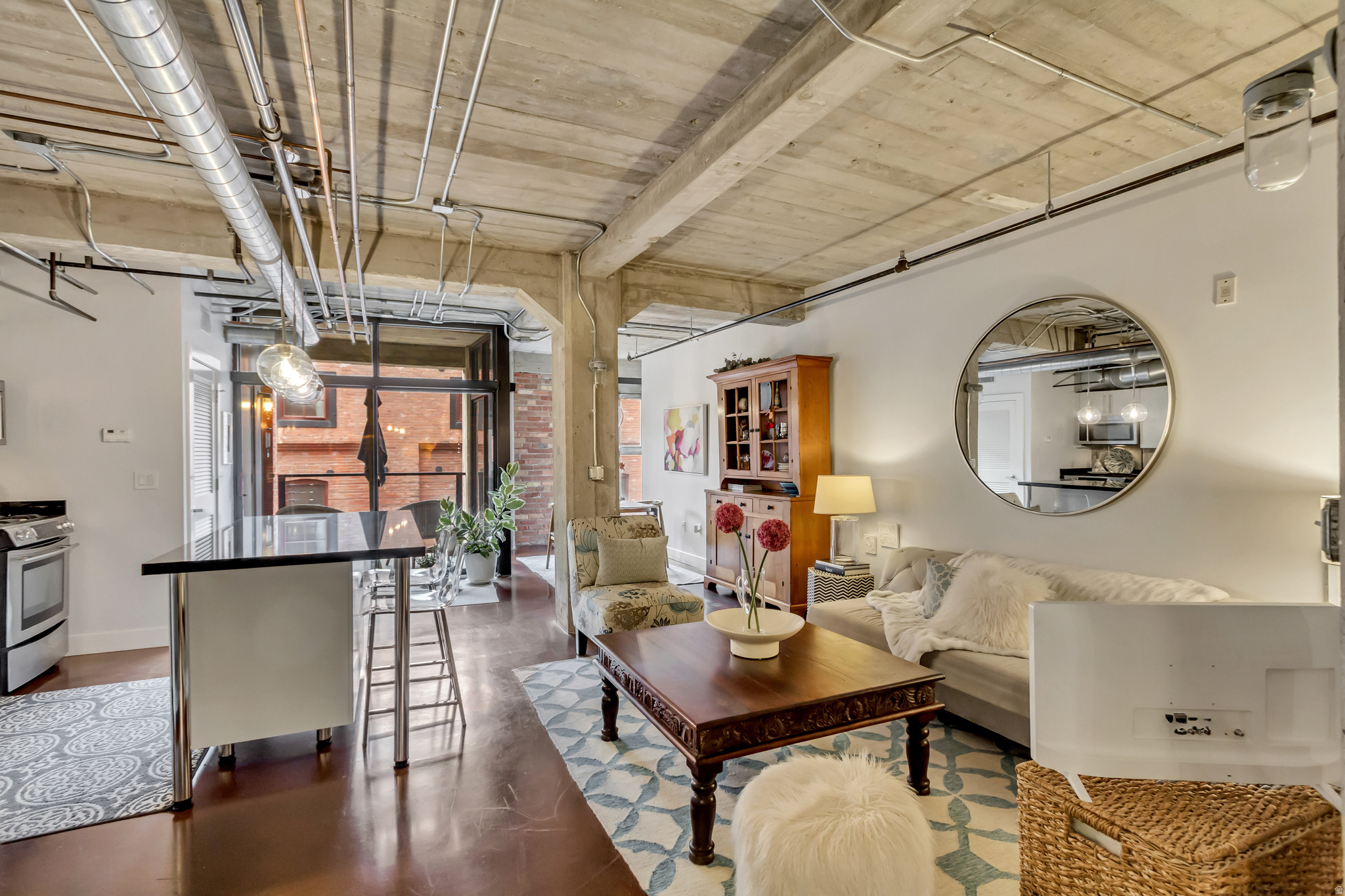 WESTGATE LOFTS - Residential