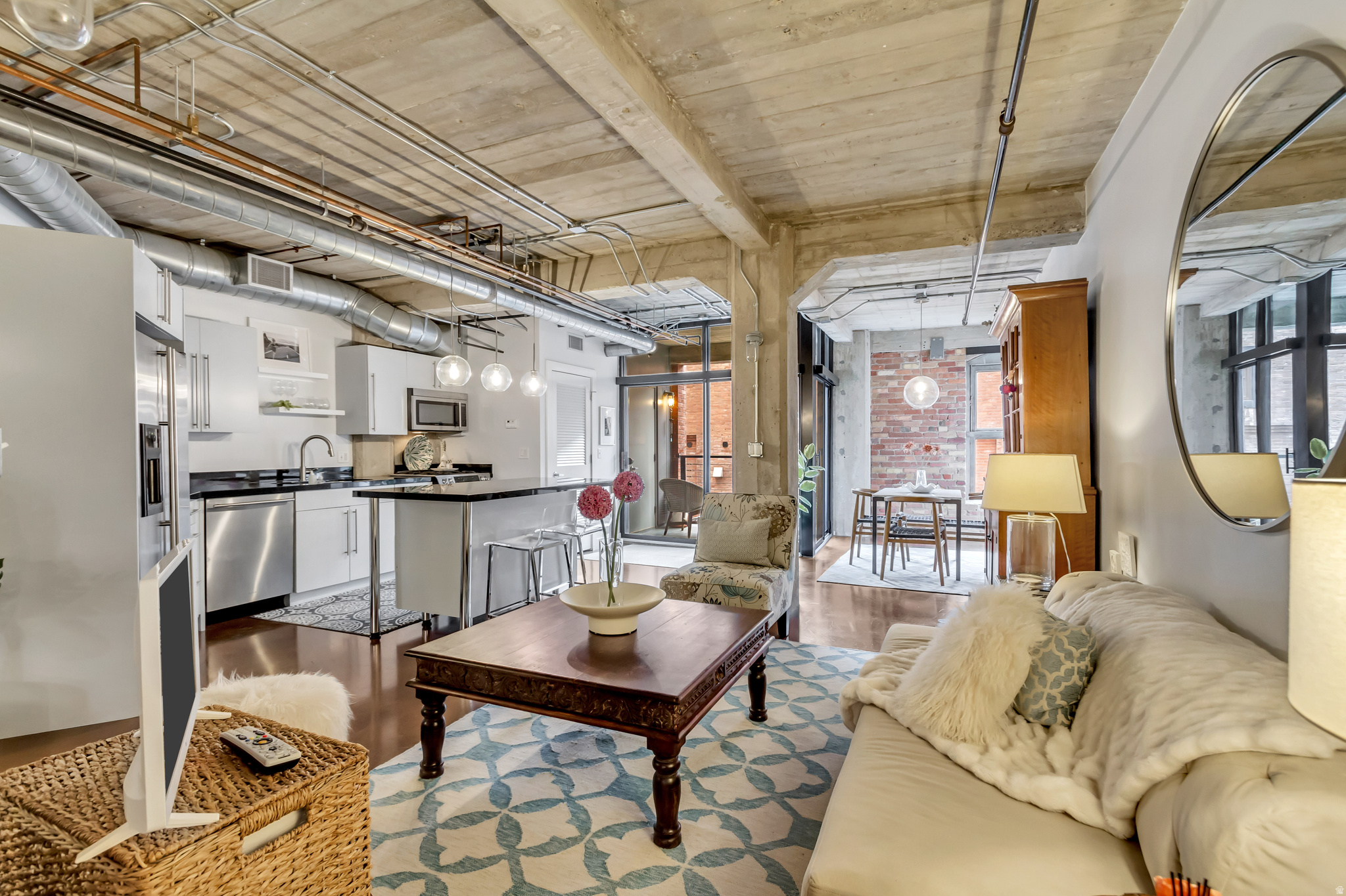 WESTGATE LOFTS - Residential
