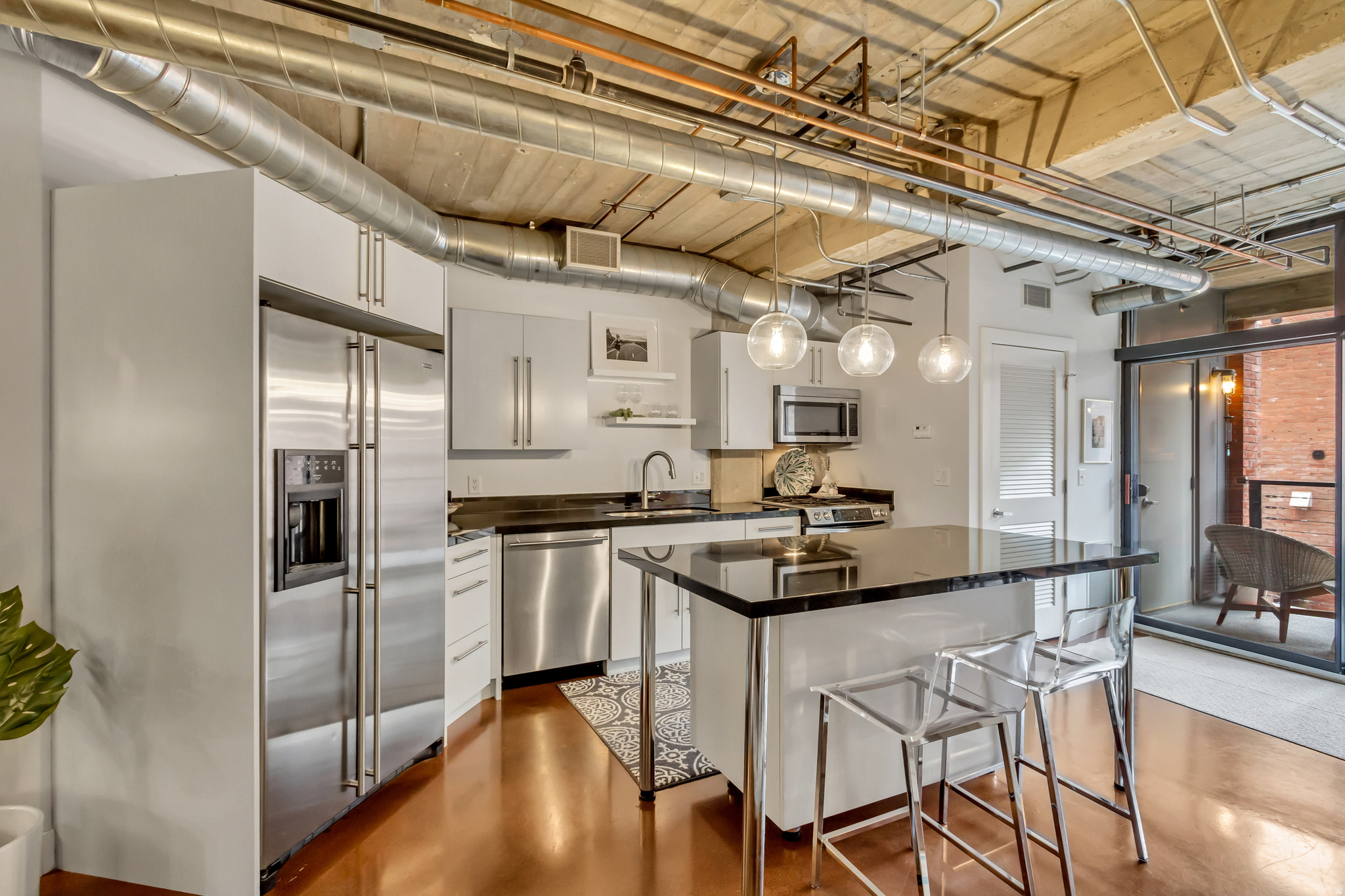WESTGATE LOFTS - Residential