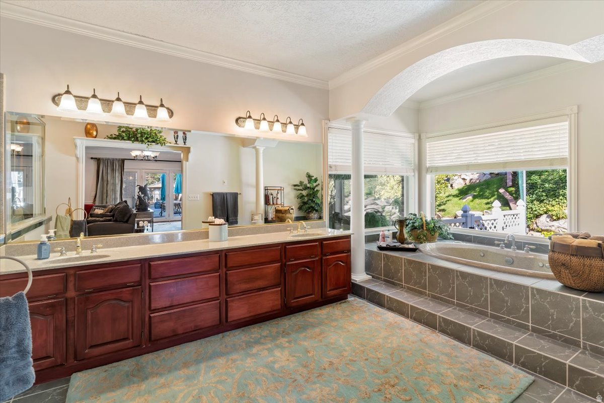 FAIRWAY COVE - Residential