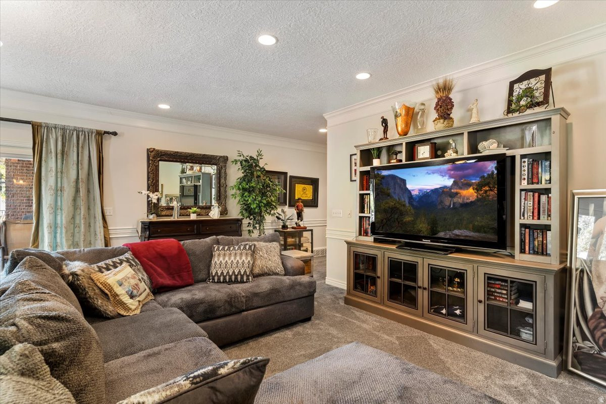 FAIRWAY COVE - Residential