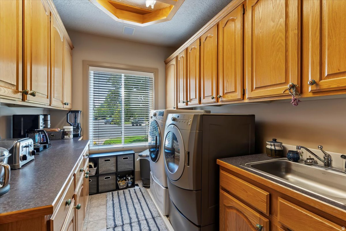 FAIRWAY COVE - Residential