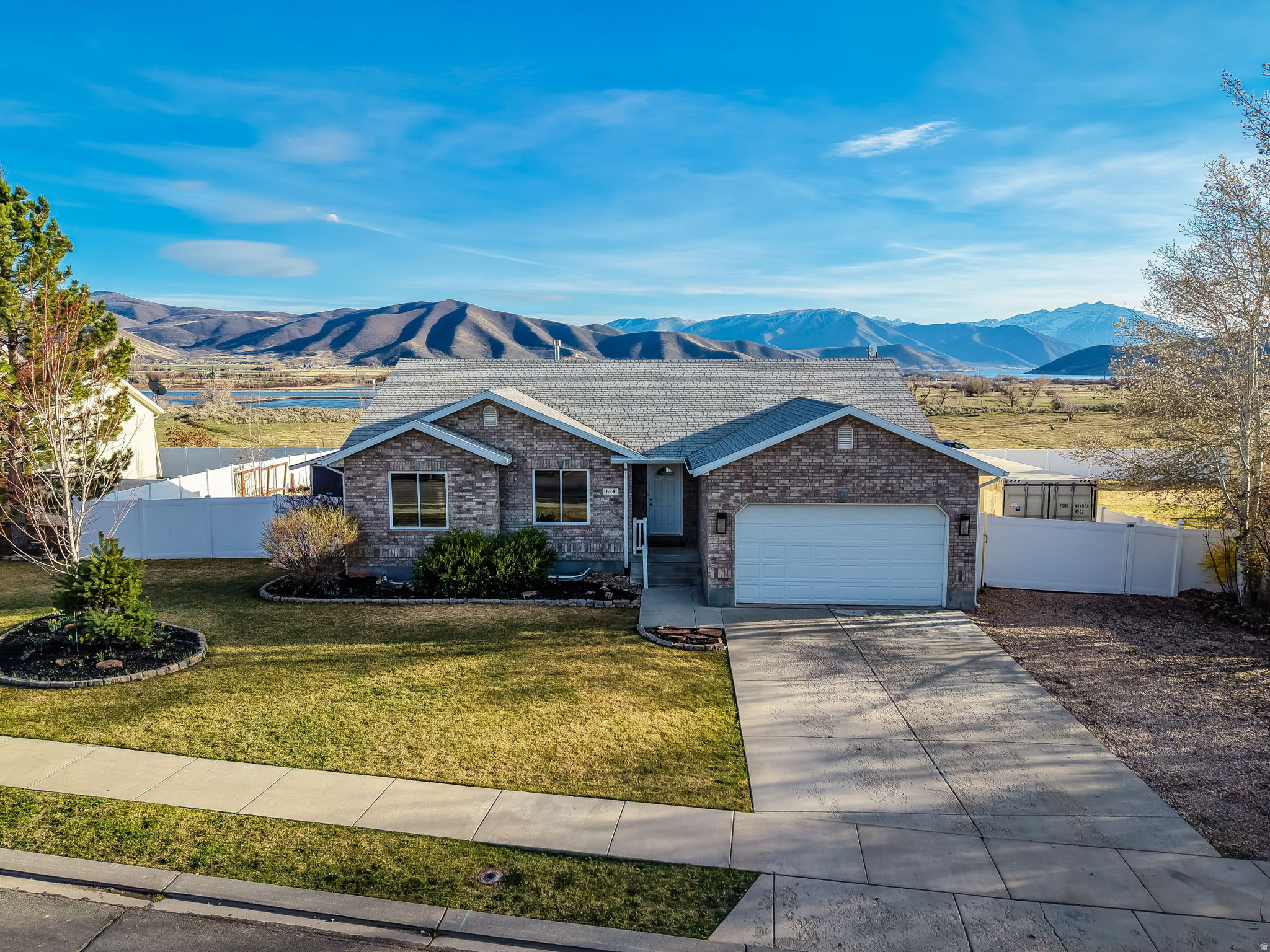 FOX DEN ESTATES - Residential