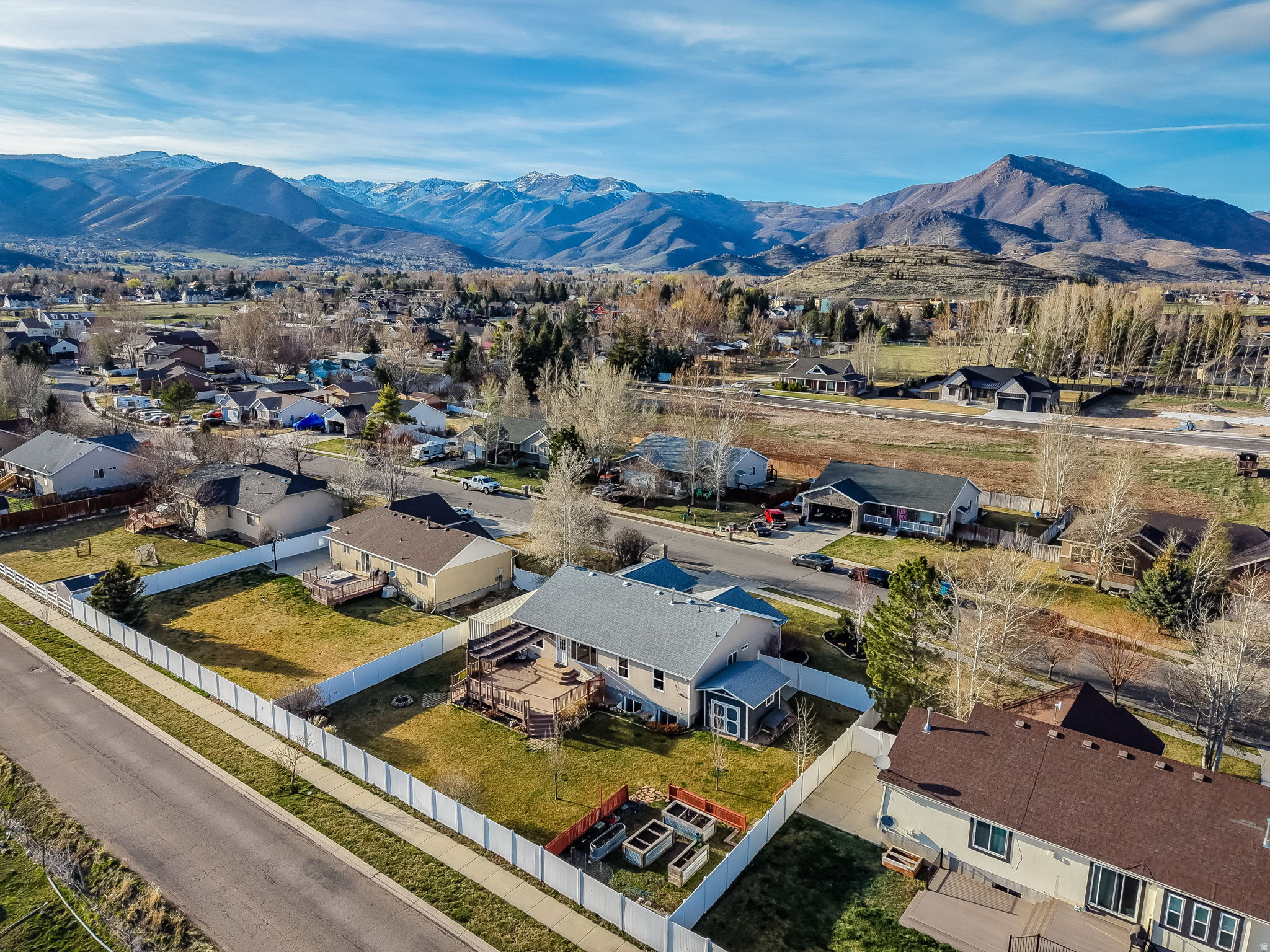 FOX DEN ESTATES - Residential