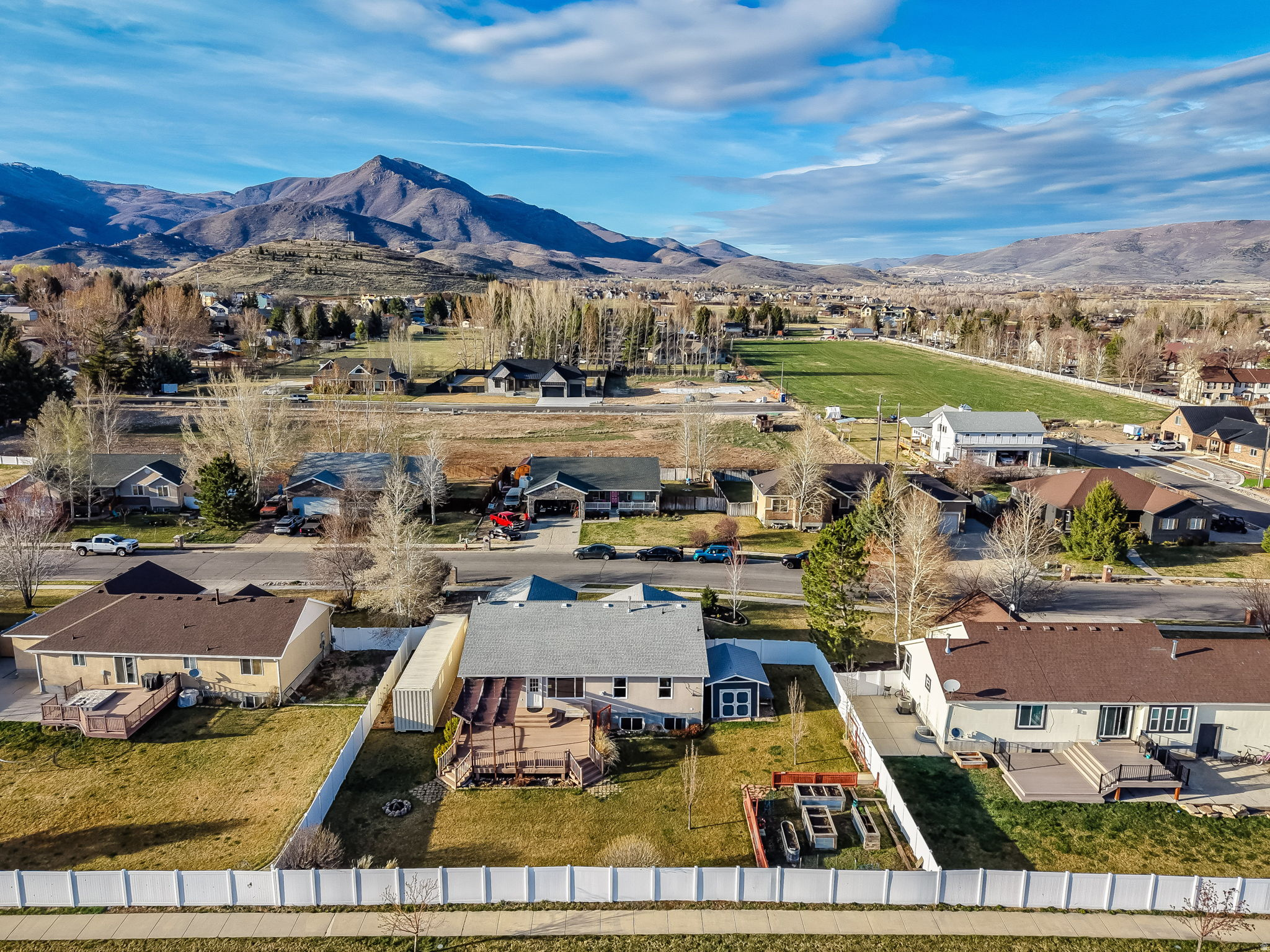 FOX DEN ESTATES - Residential