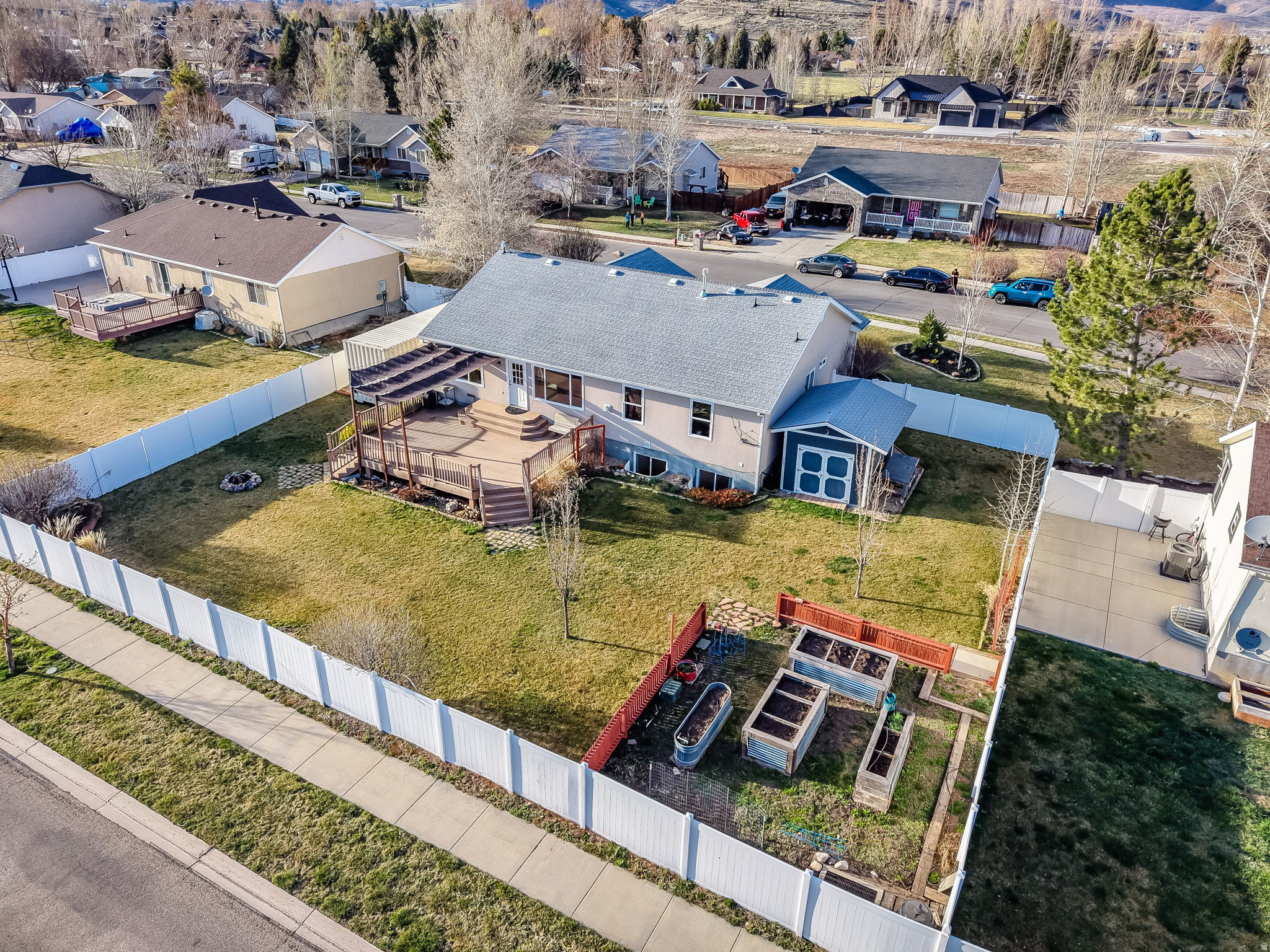 FOX DEN ESTATES - Residential