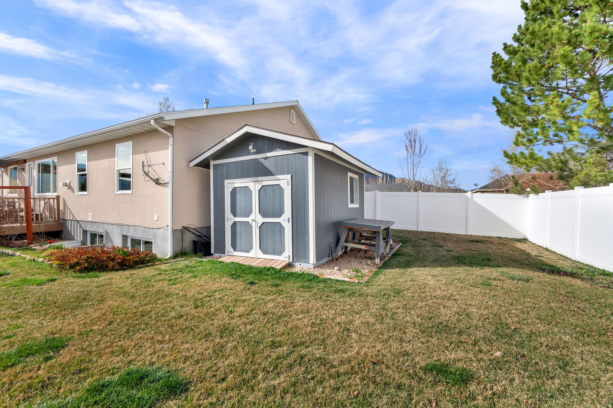 FOX DEN ESTATES - Residential