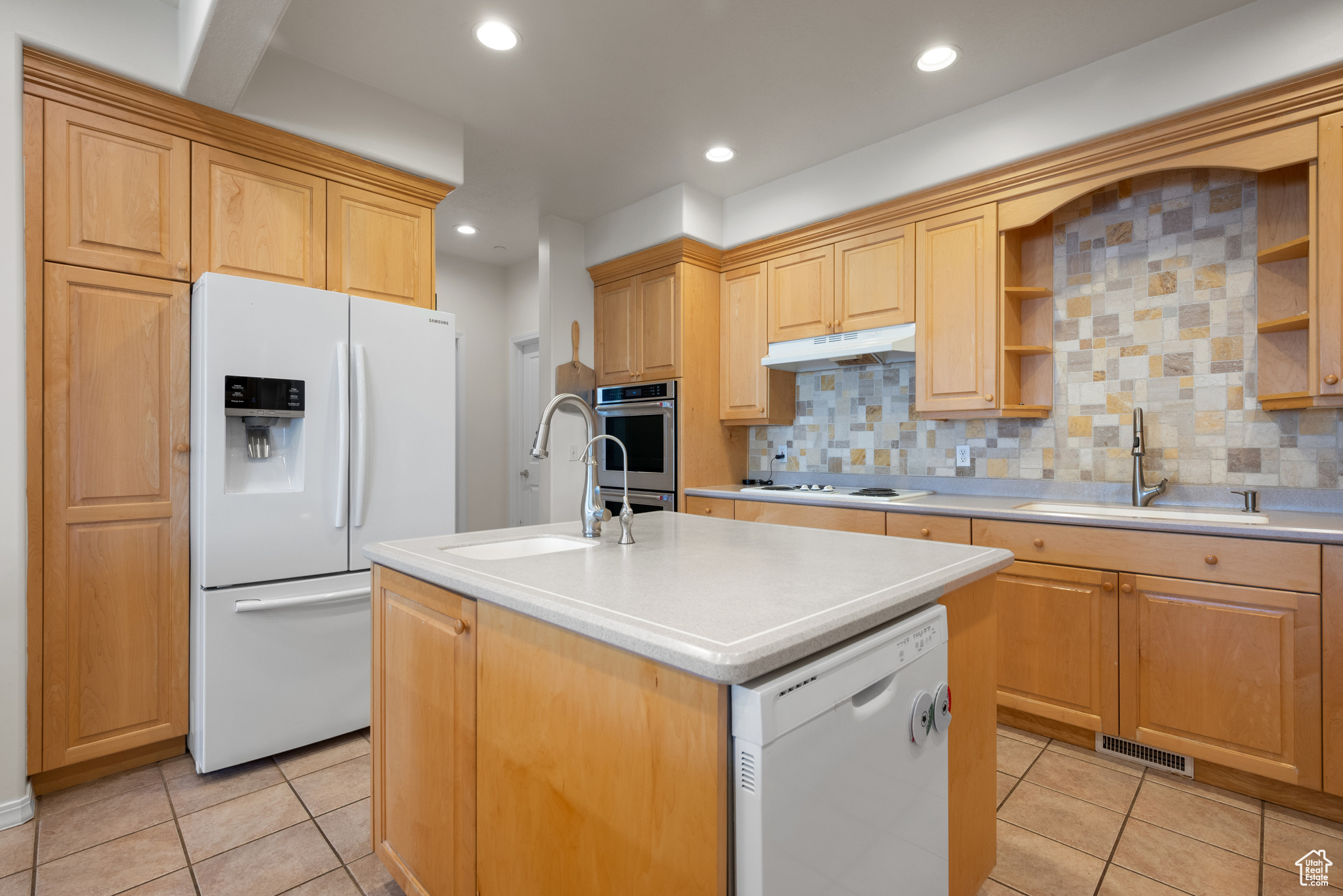 WEST MOUNTAIN ESTATES - Residential