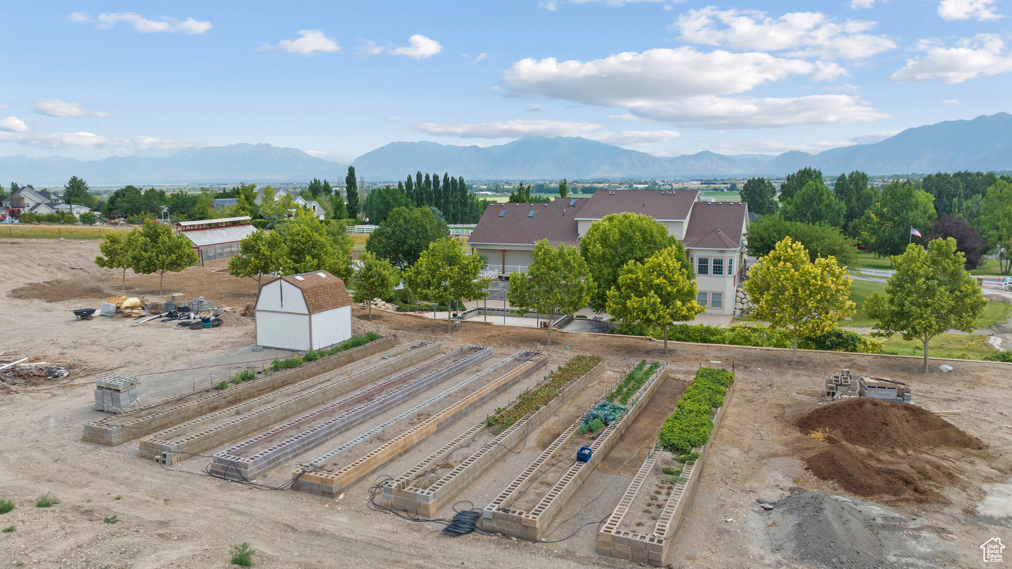 WEST MOUNTAIN ESTATES - Residential
