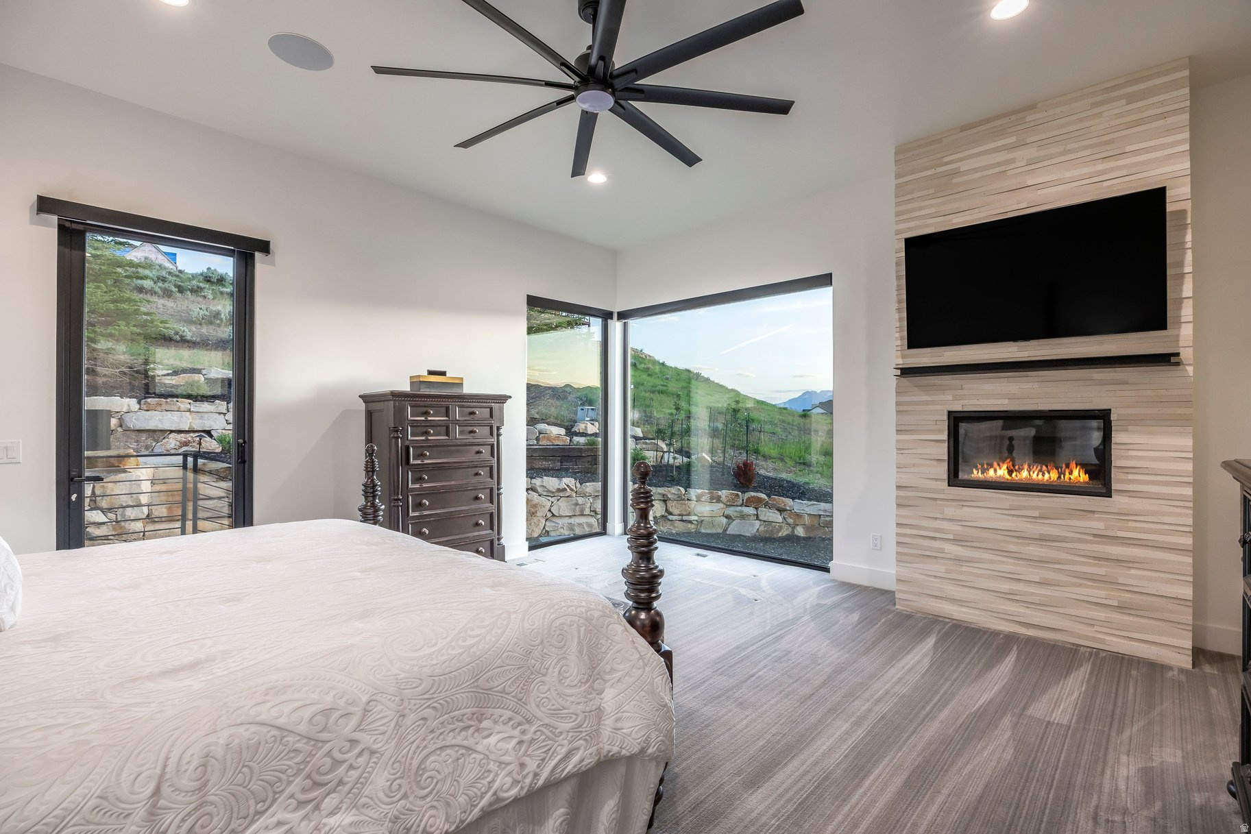 CROSSINGS AT LAKE CREEK - Residential