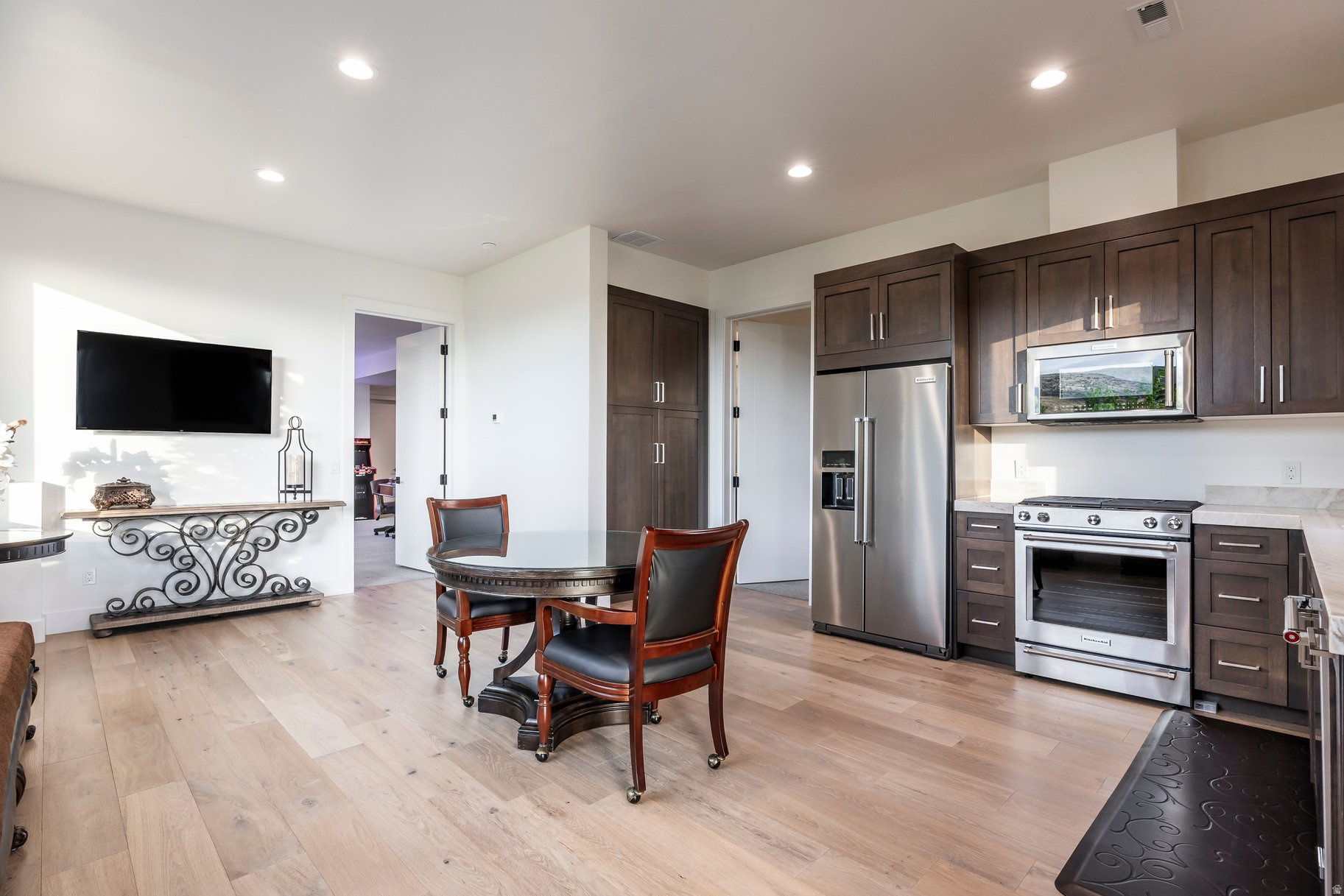 CROSSINGS AT LAKE CREEK - Residential
