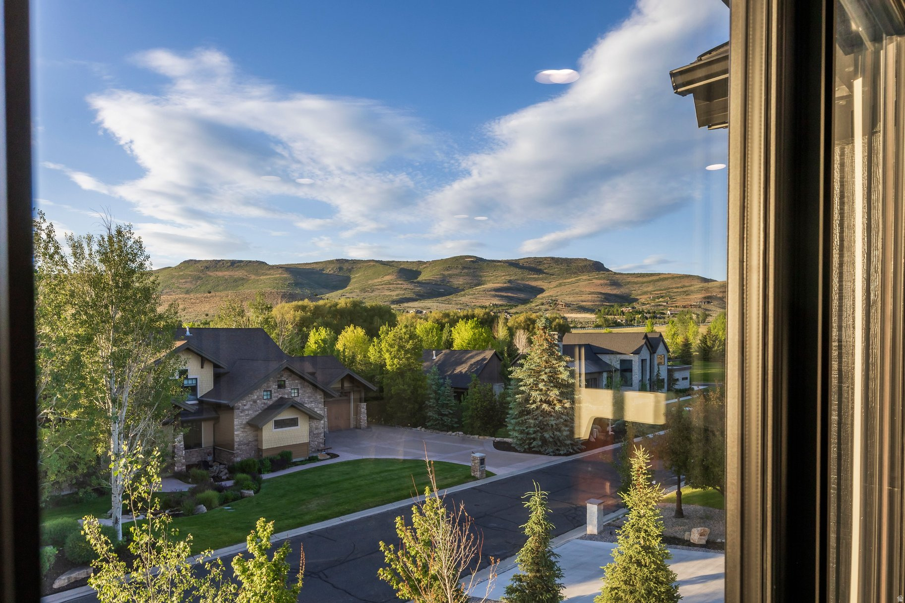 CROSSINGS AT LAKE CREEK - Residential