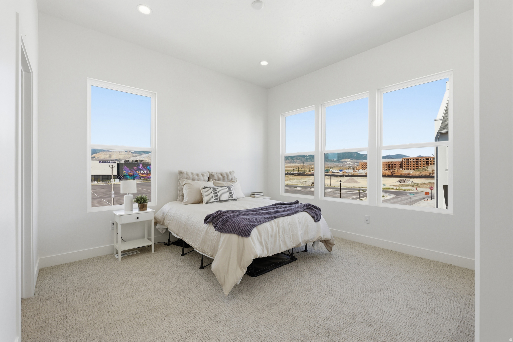DOWNTOWN DAYBREAK - Residential