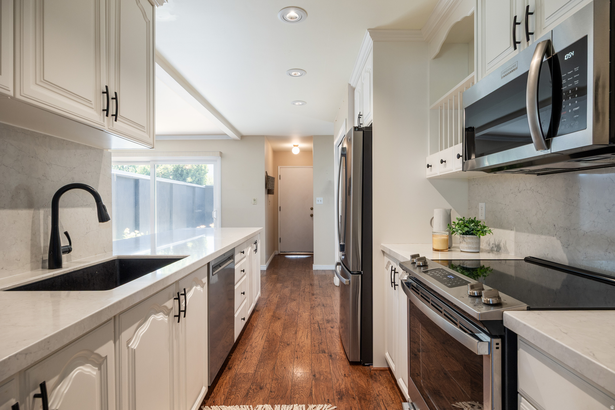 THREE FOUNTAINS EAST - Residential
