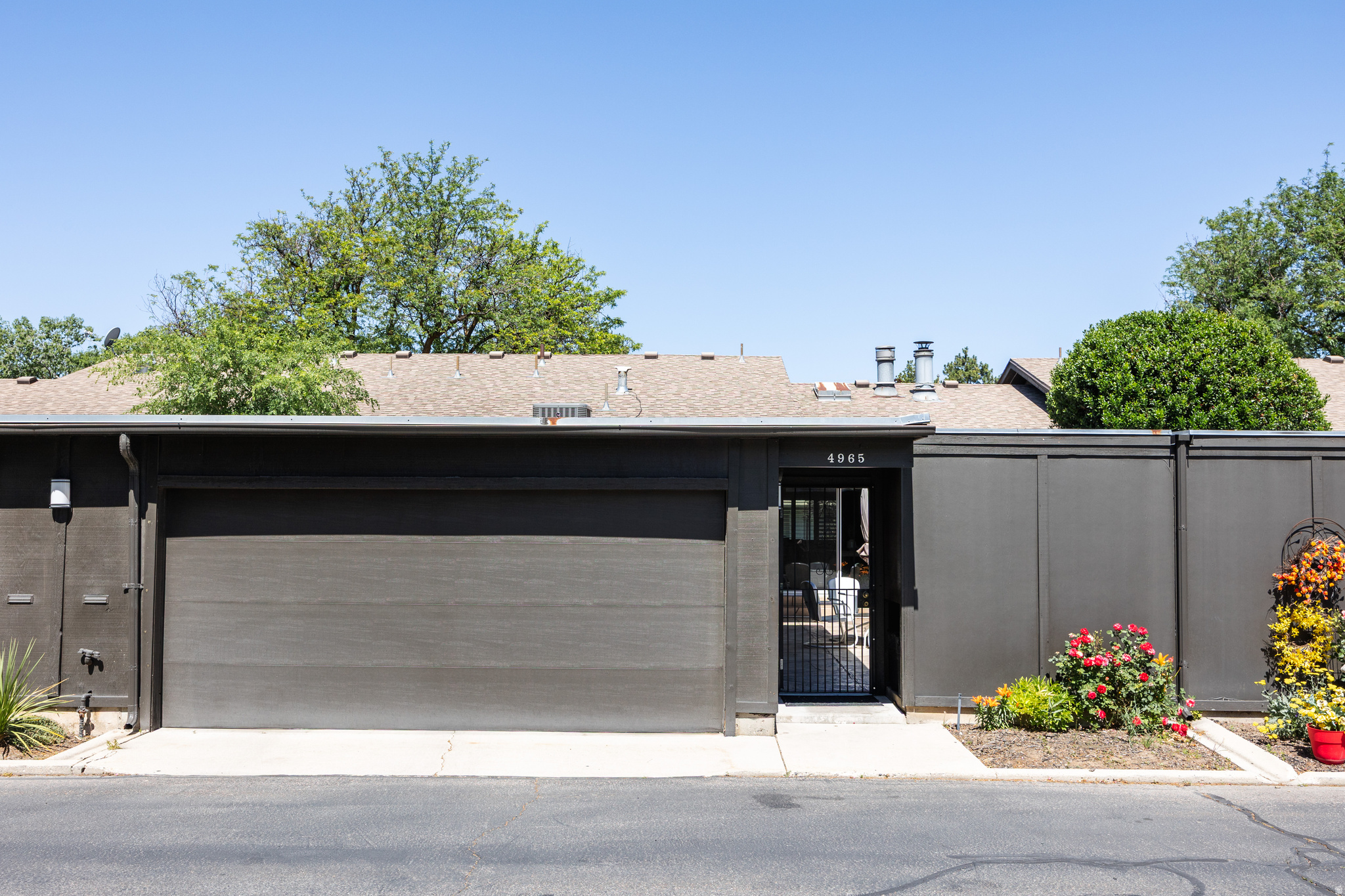 THREE FOUNTAINS EAST - Residential