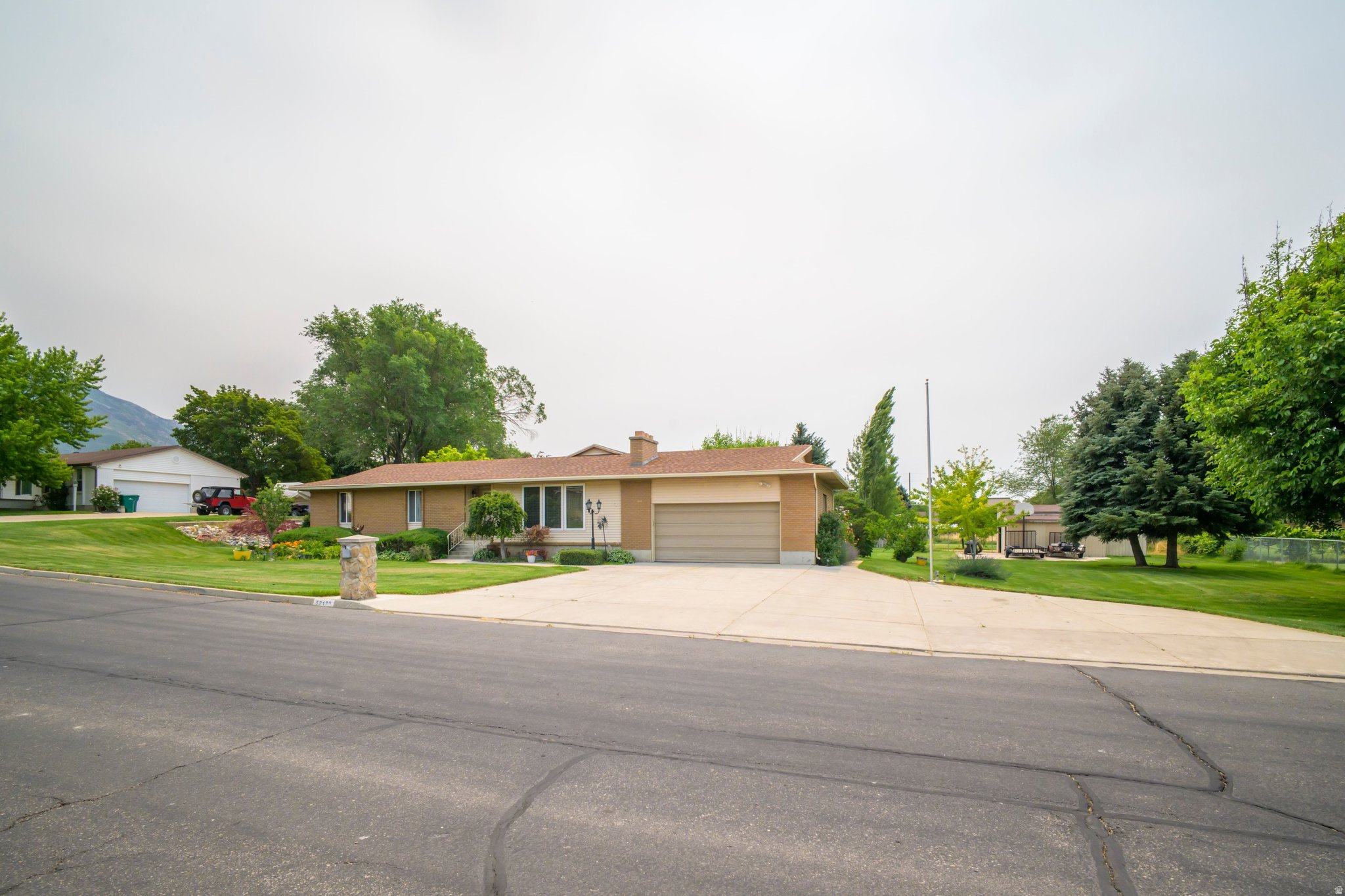 VANTAGE ACRES - Residential