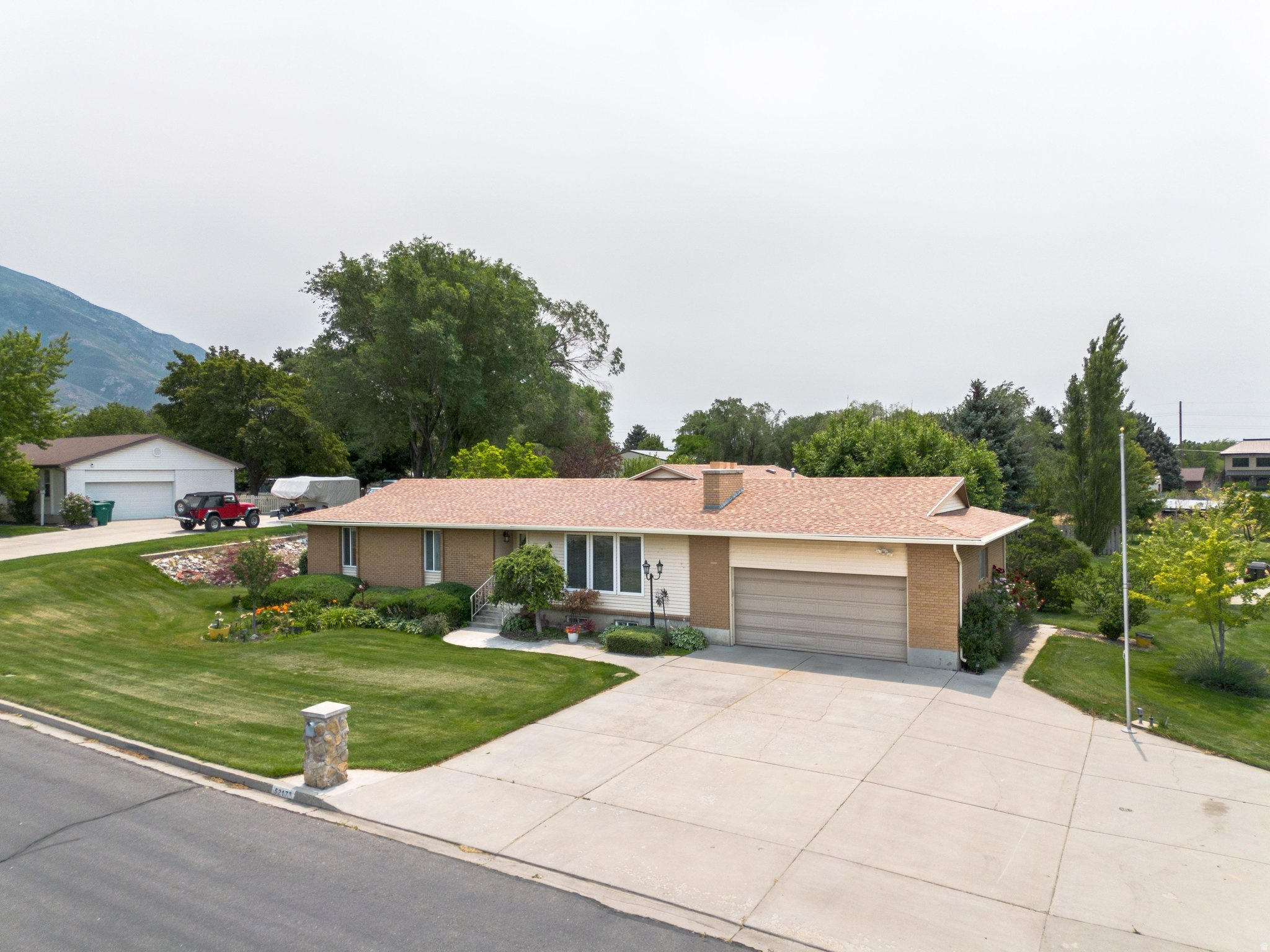 VANTAGE ACRES - Residential