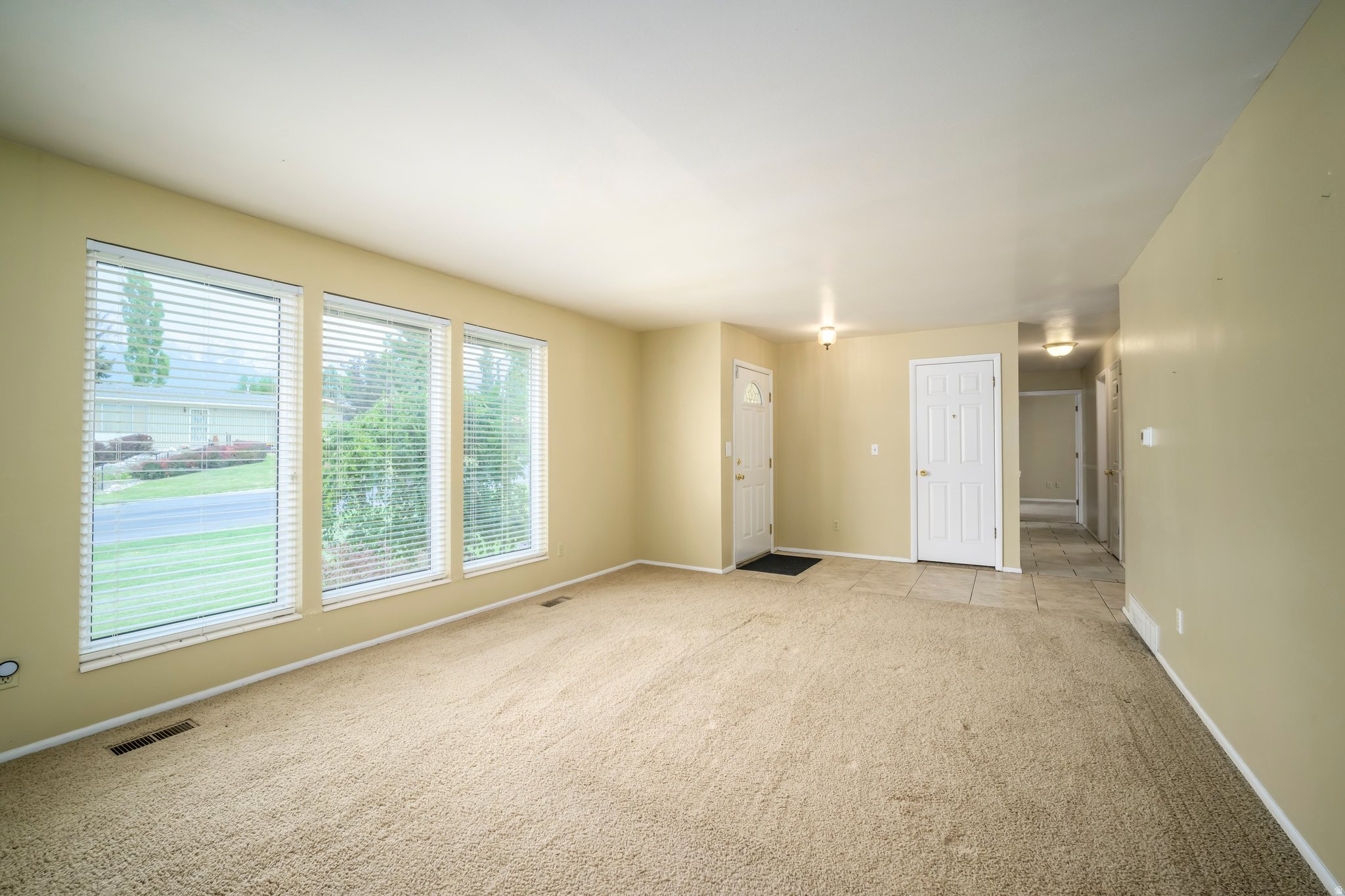 VANTAGE ACRES - Residential