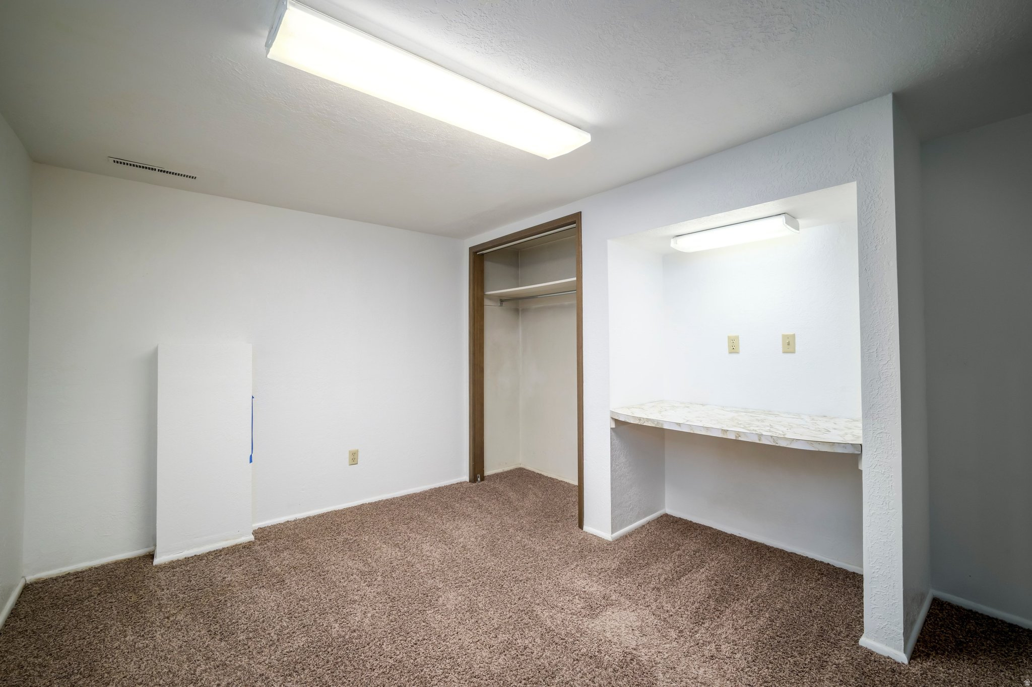 VANTAGE ACRES - Residential