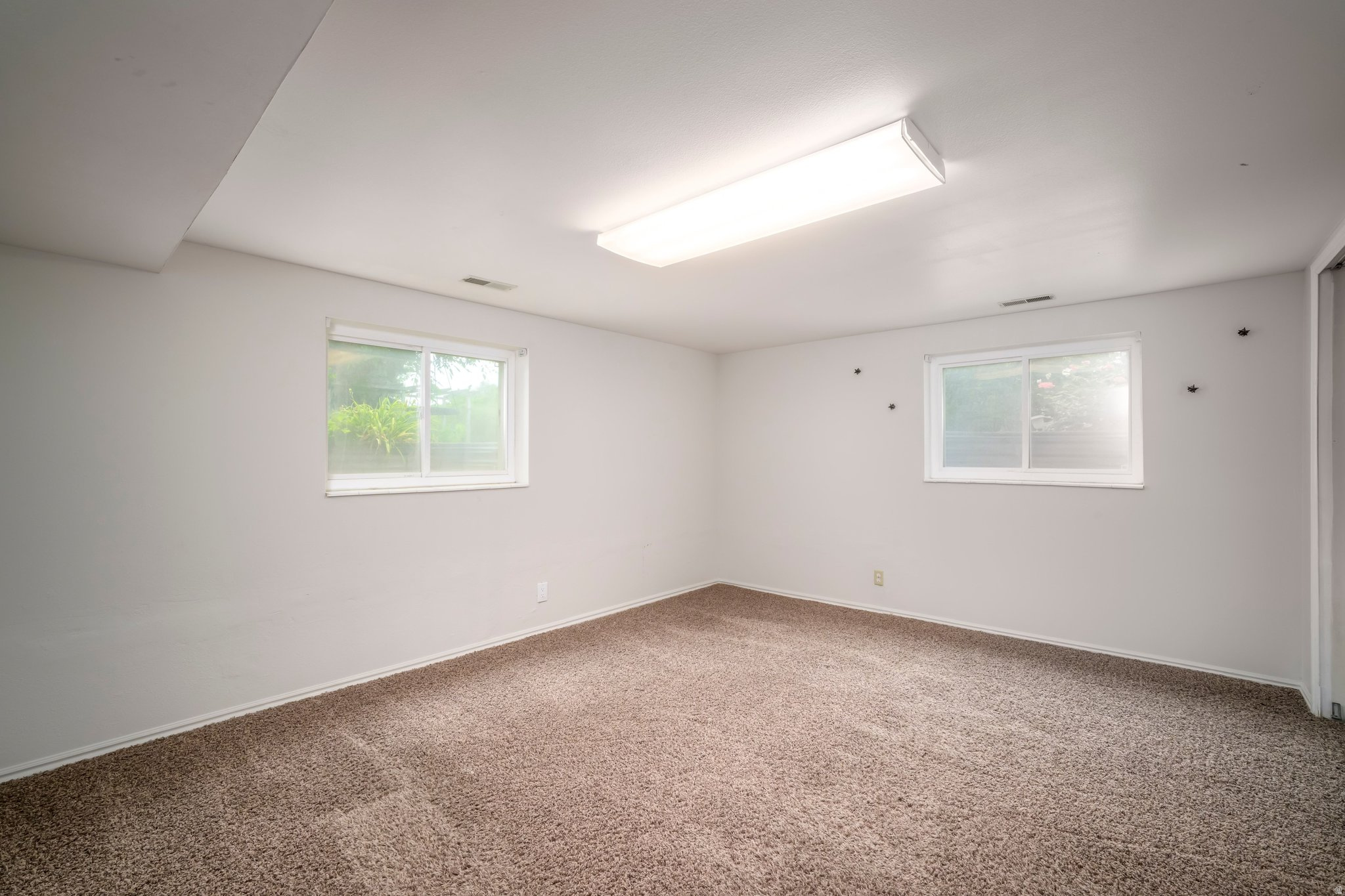 VANTAGE ACRES - Residential