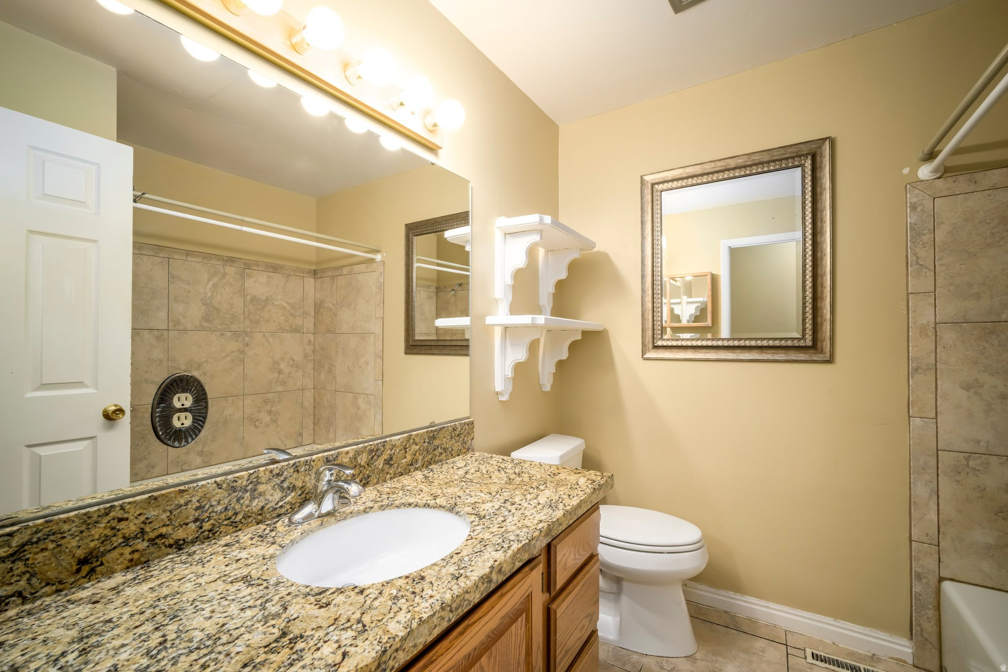 VANTAGE ACRES - Residential