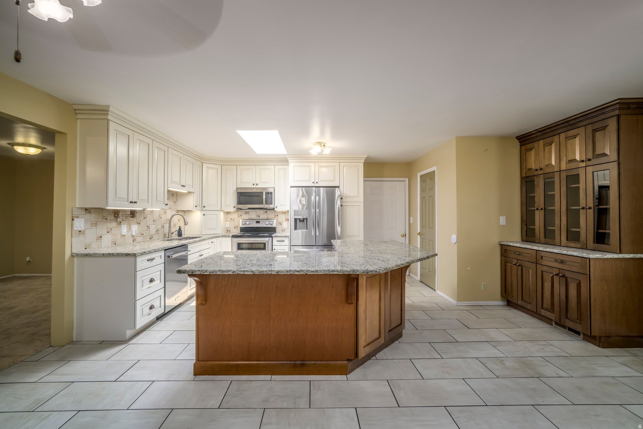 VANTAGE ACRES - Residential