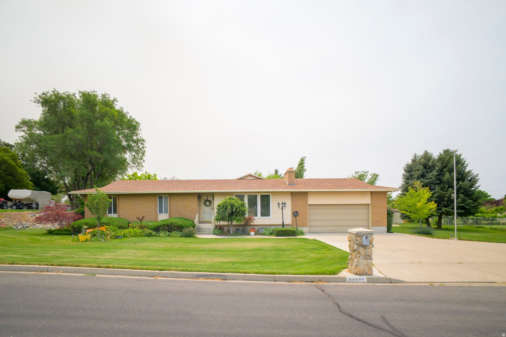VANTAGE ACRES - Residential