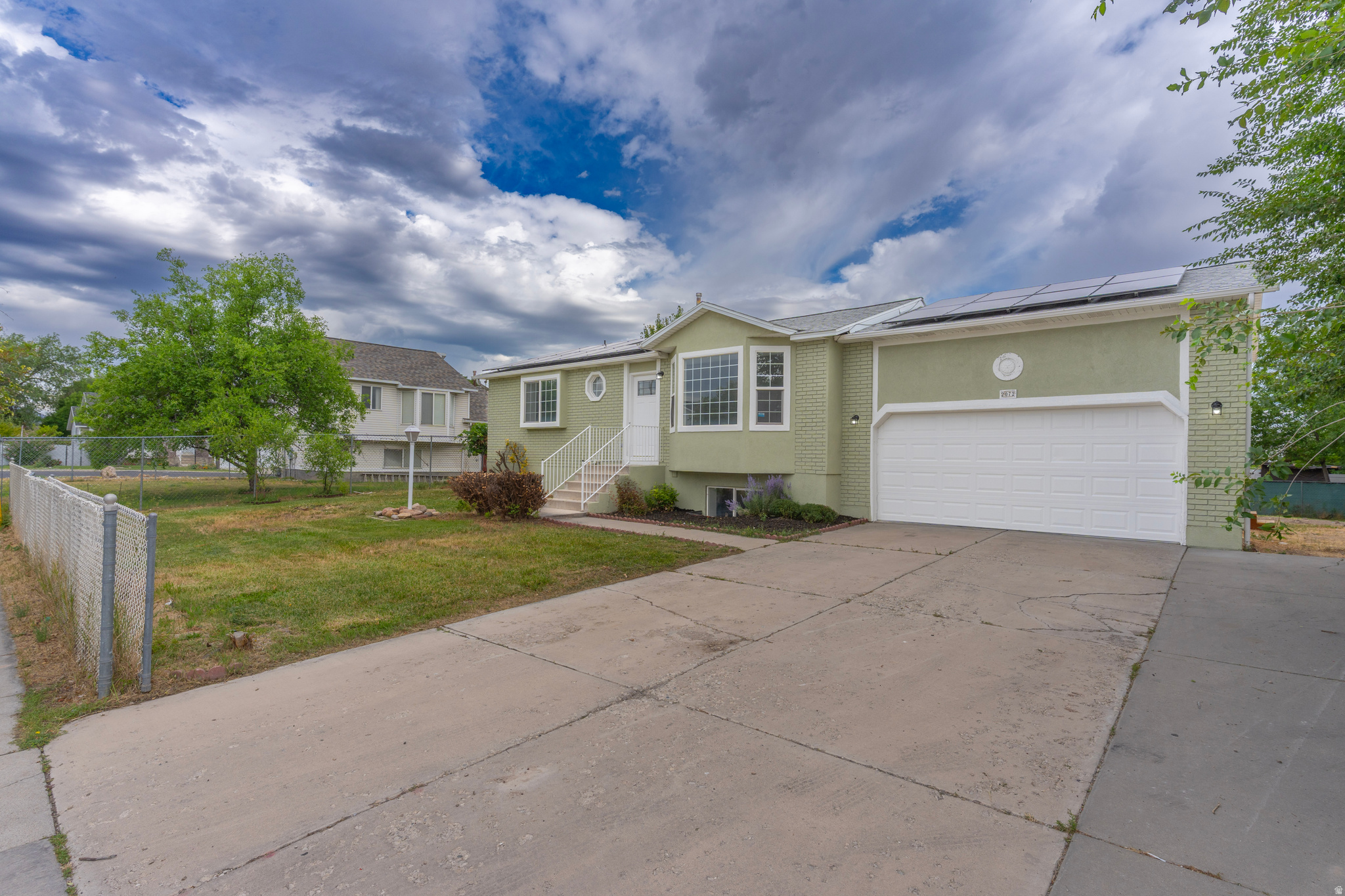 APPLE FARMS - Residential