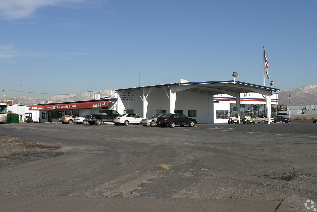 RADIUS CURVE - Commercial Lease