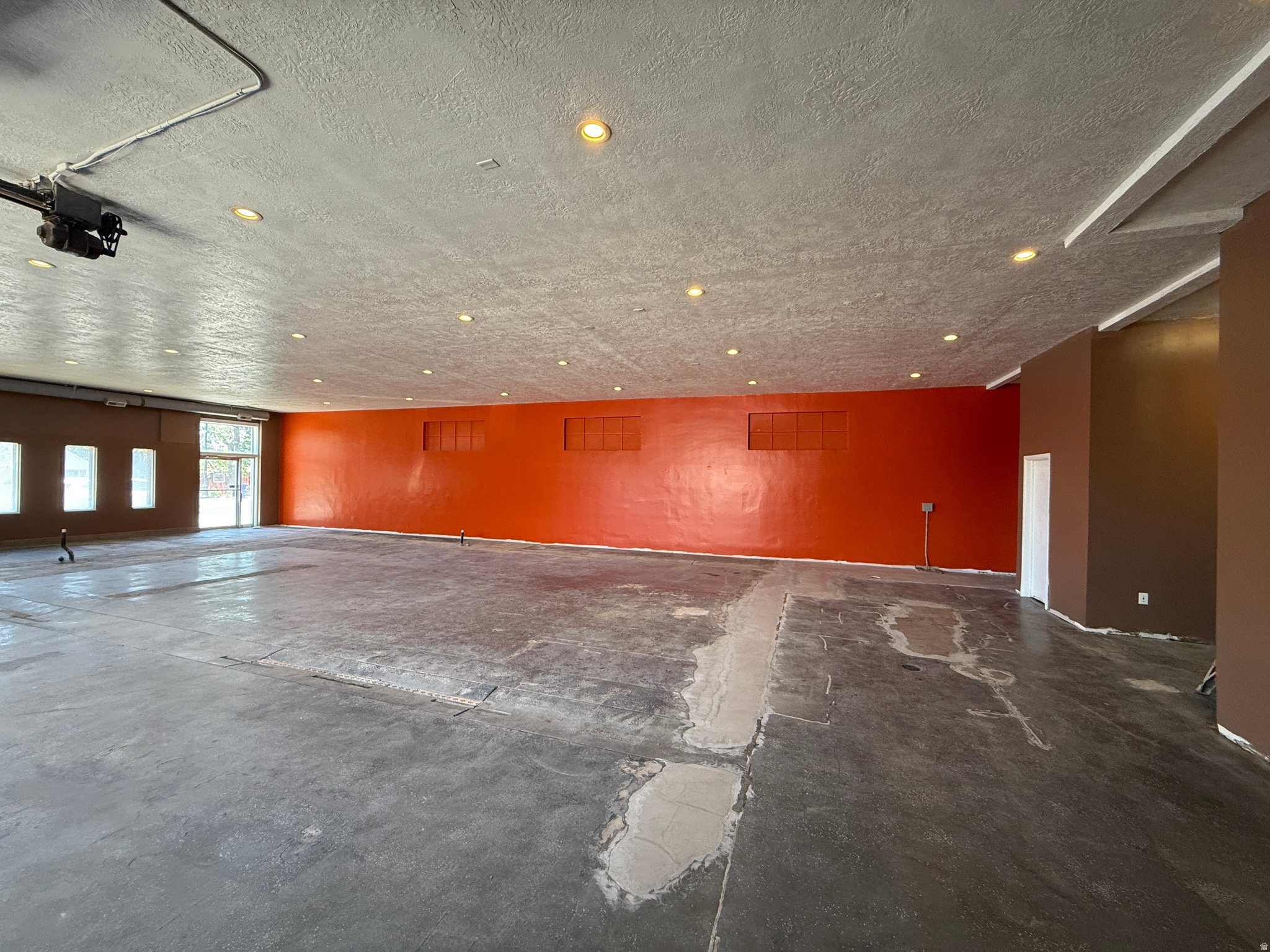 HARRIMAN SUB - Commercial Lease