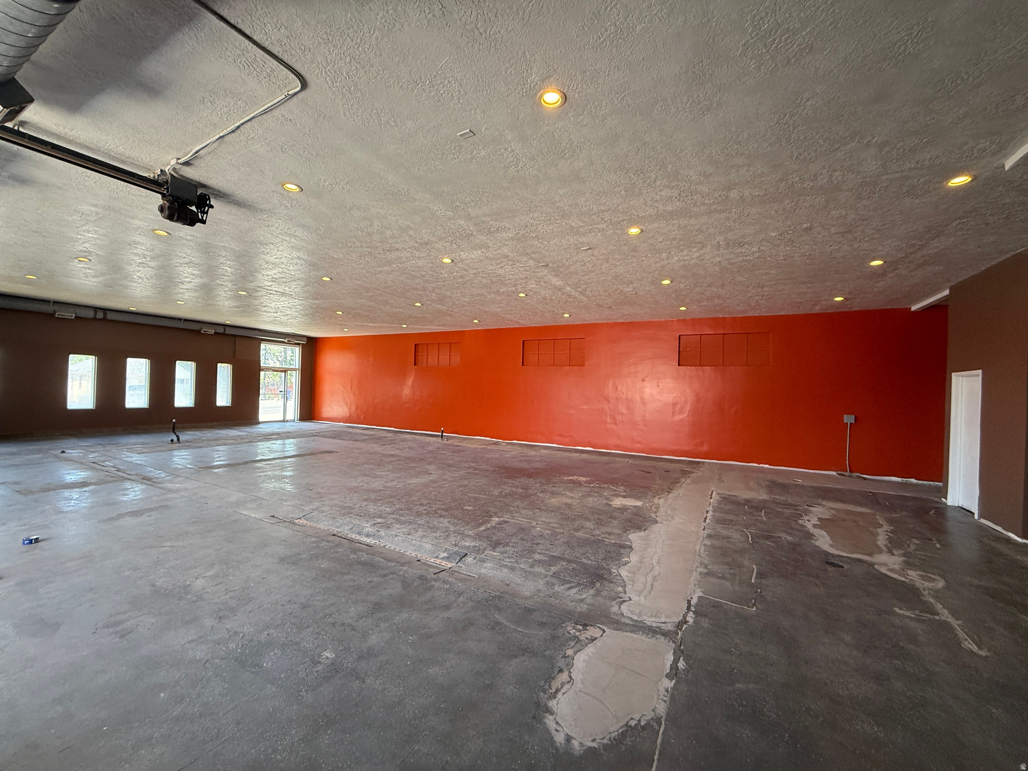 HARRIMAN SUB - Commercial Lease