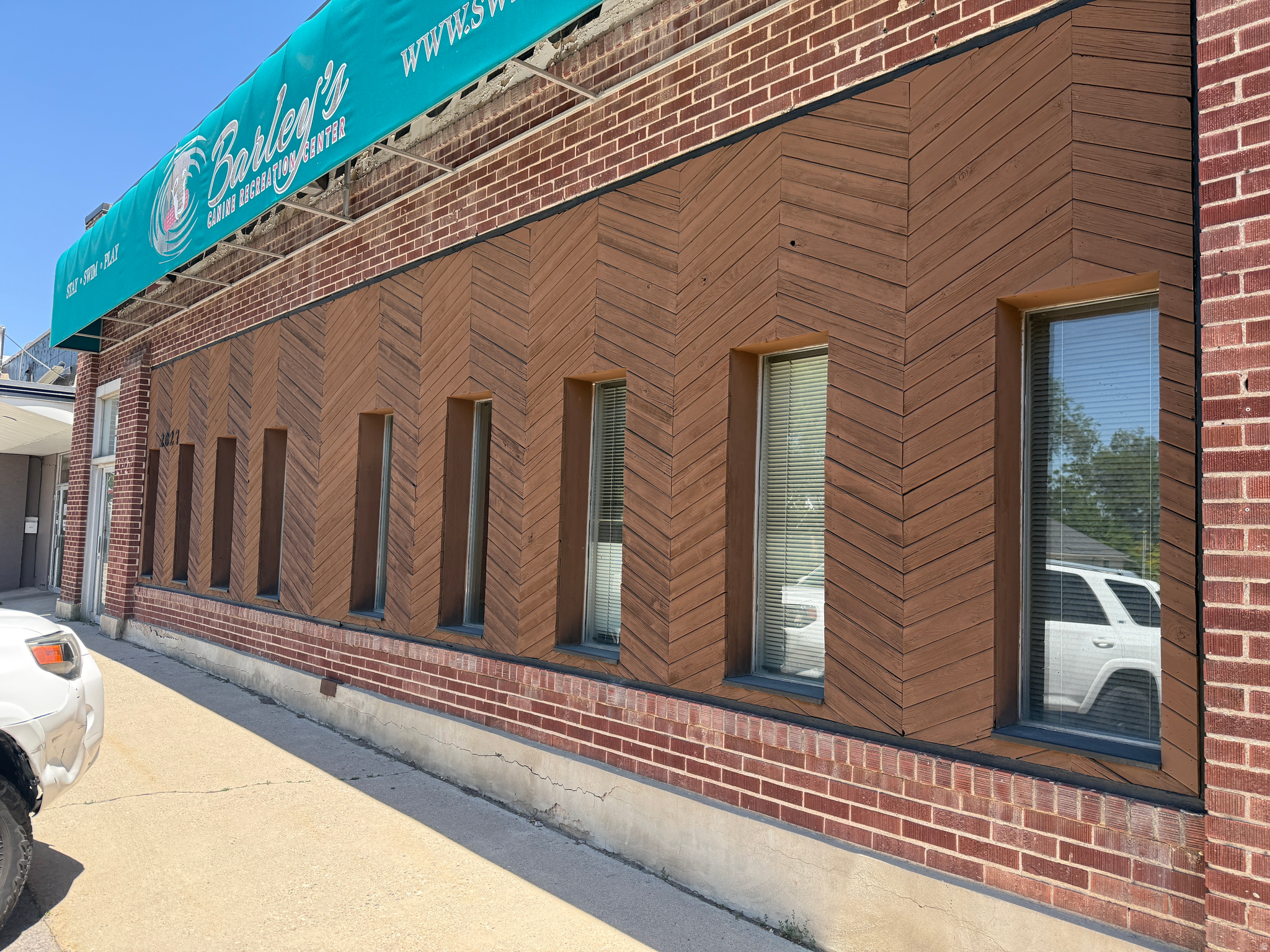 HARRIMAN SUB - Commercial Lease