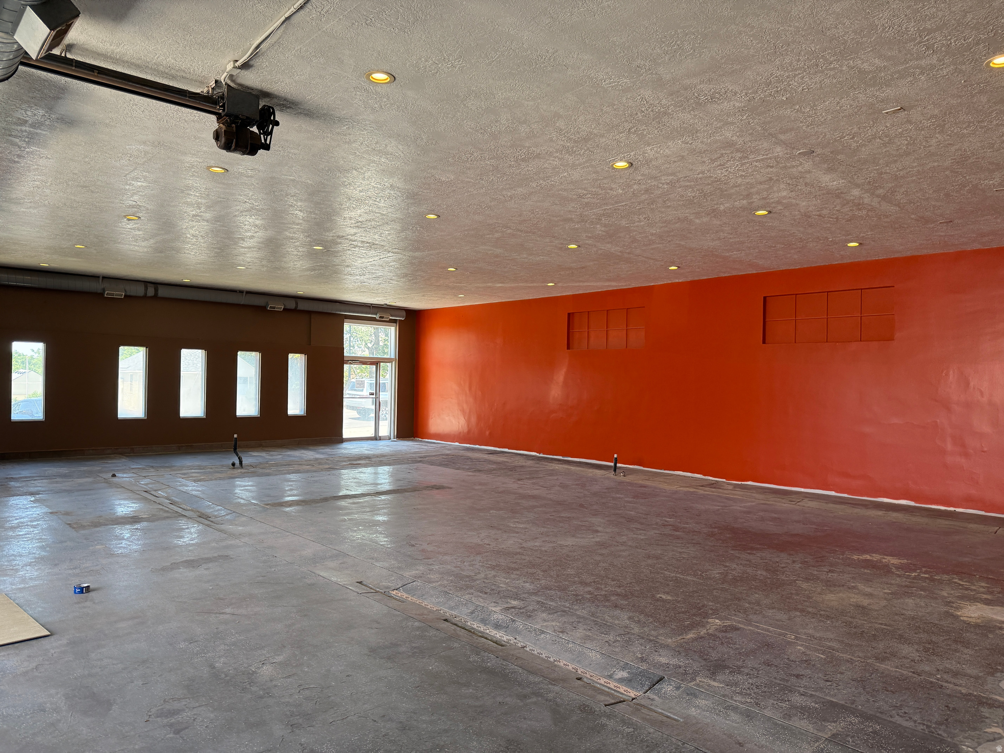 HARRIMAN SUB - Commercial Lease