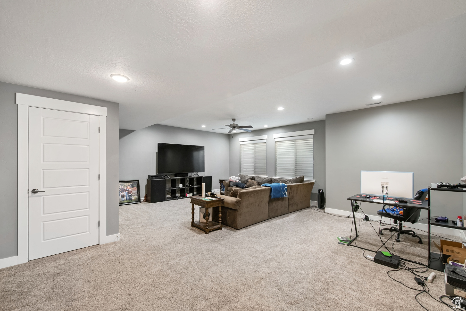 DIMPLE DELL - Residential