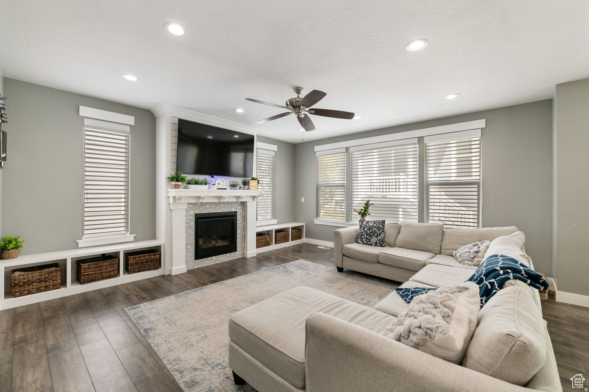 DIMPLE DELL - Residential