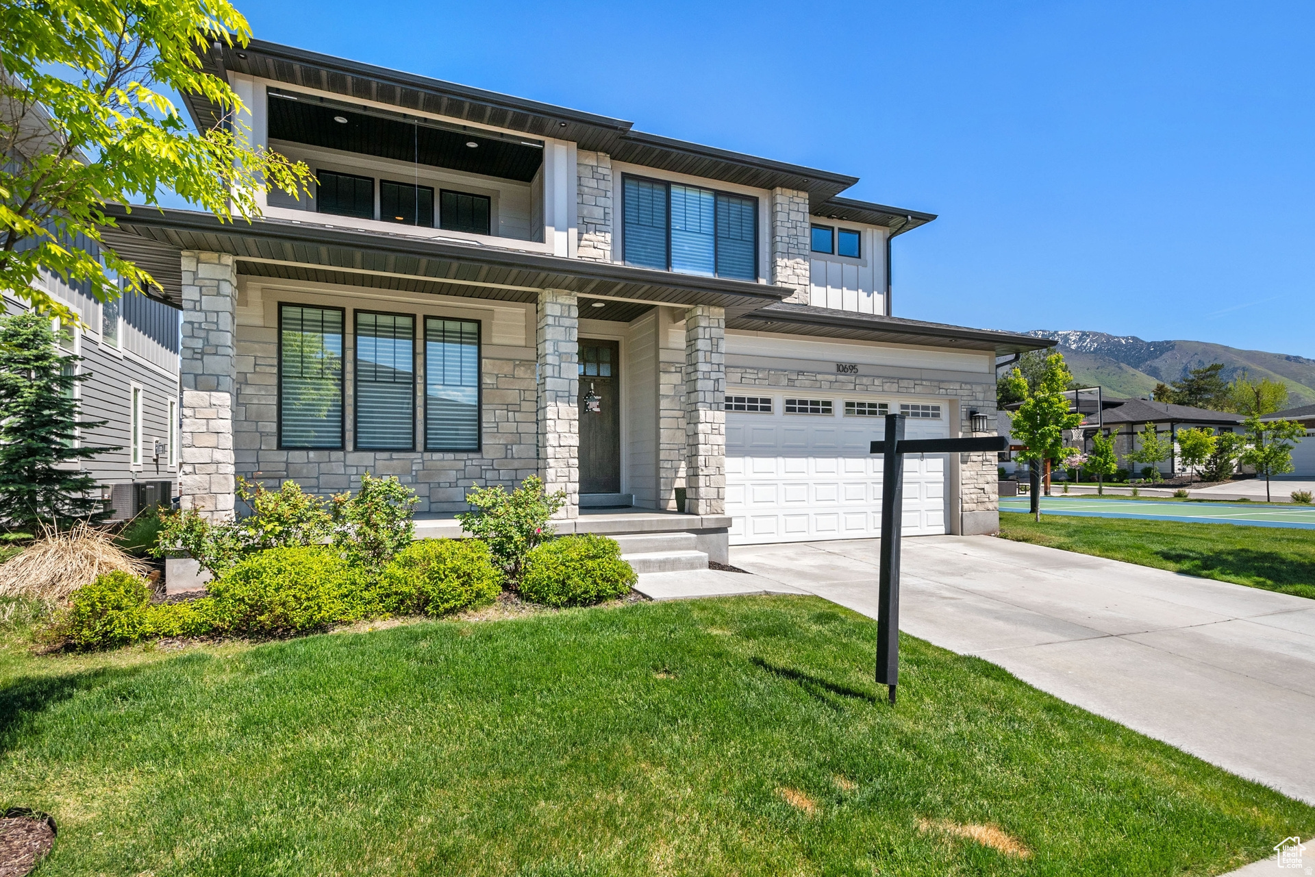 DIMPLE DELL - Residential