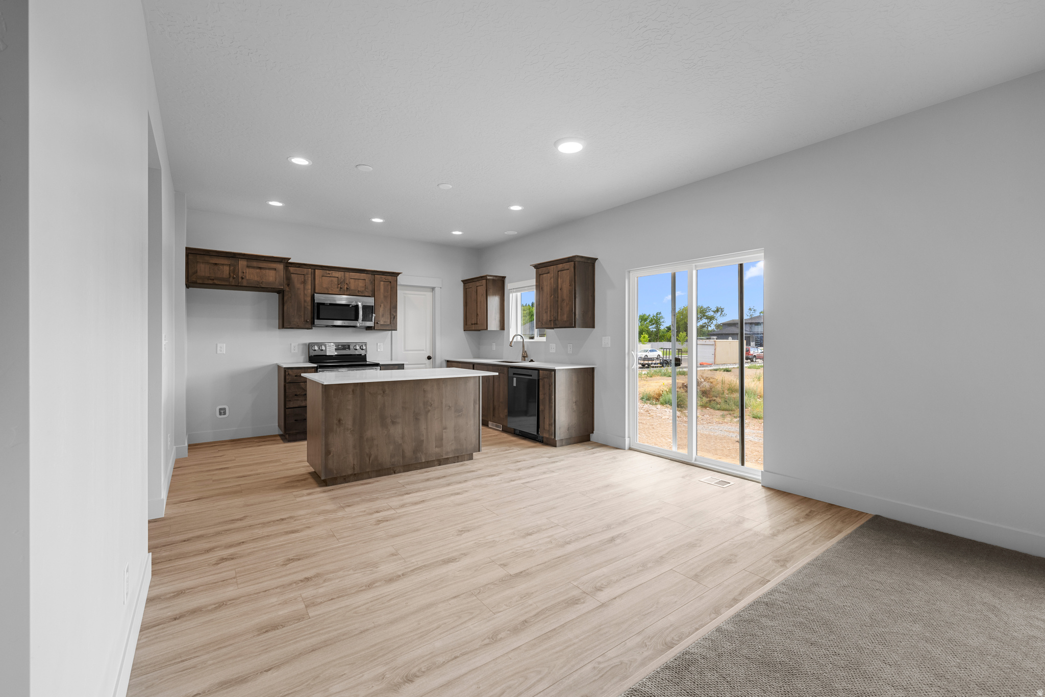 SUMMIT RIDGE THE HILLS - Residential