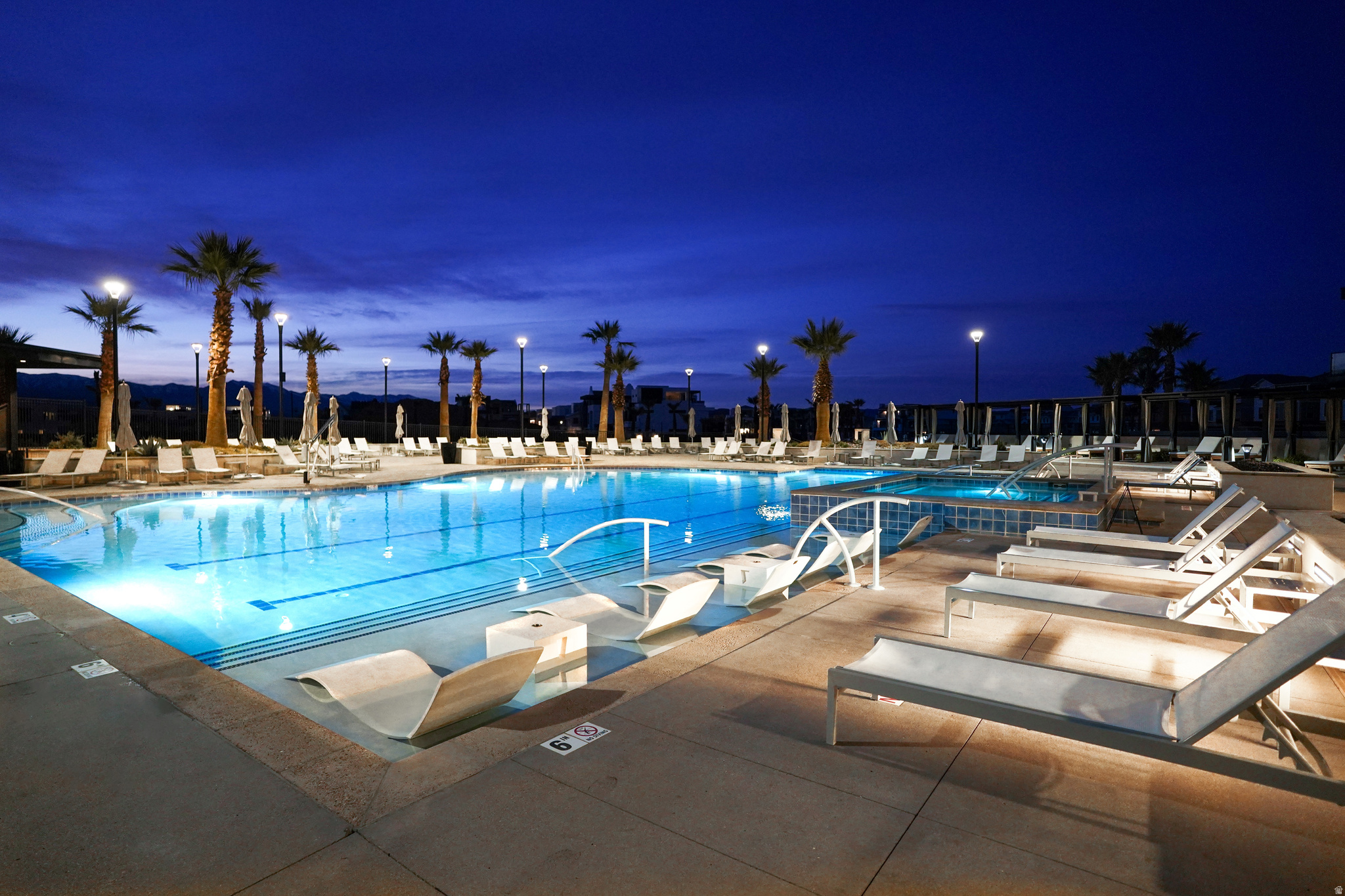 DESERT COLOR RESORT PH 5 - Residential