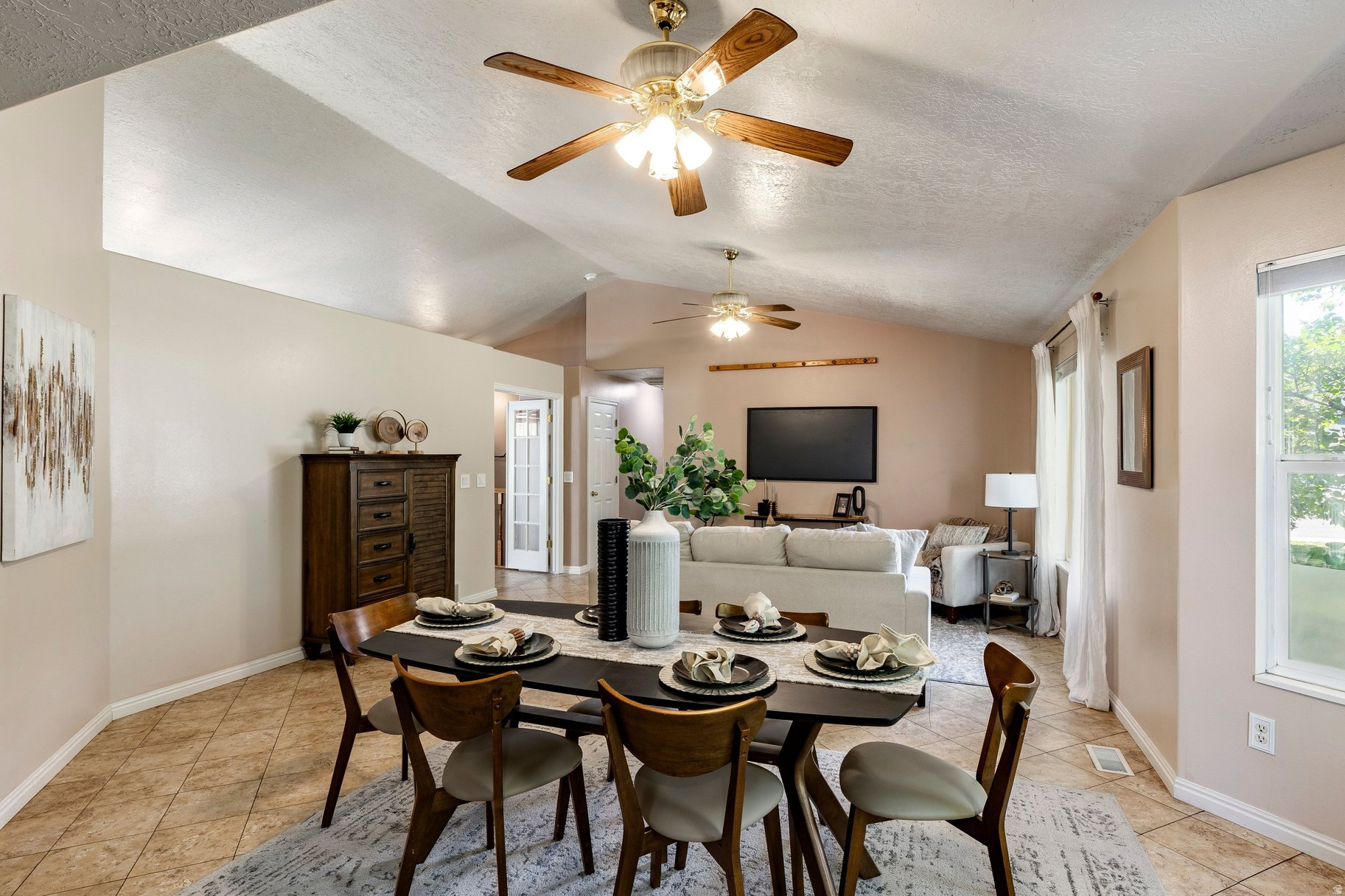RED PINE ESTATES - Residential
