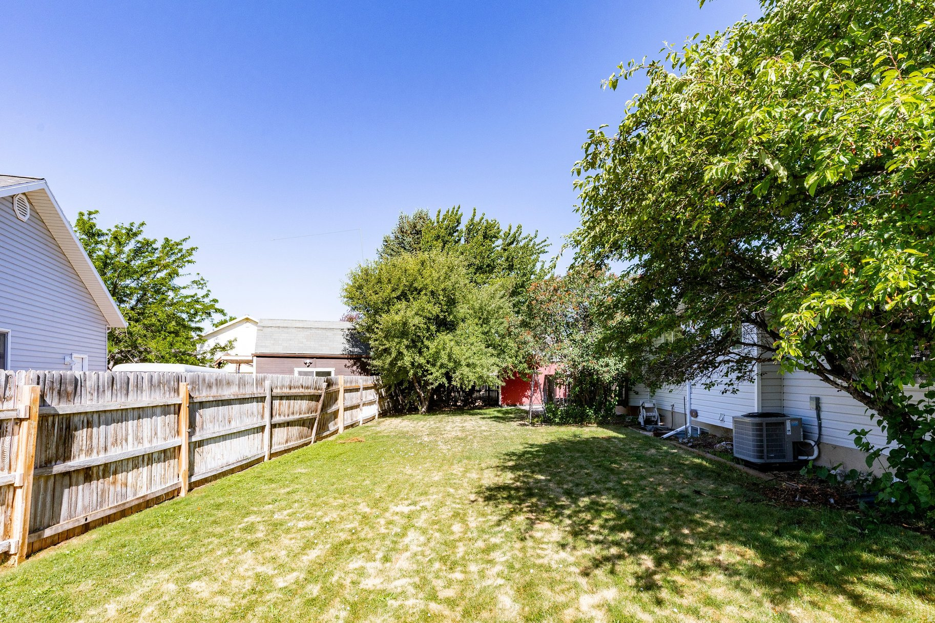 RED PINE ESTATES - Residential