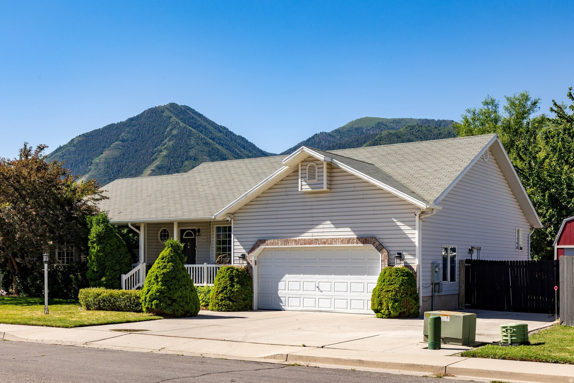 RED PINE ESTATES - Residential