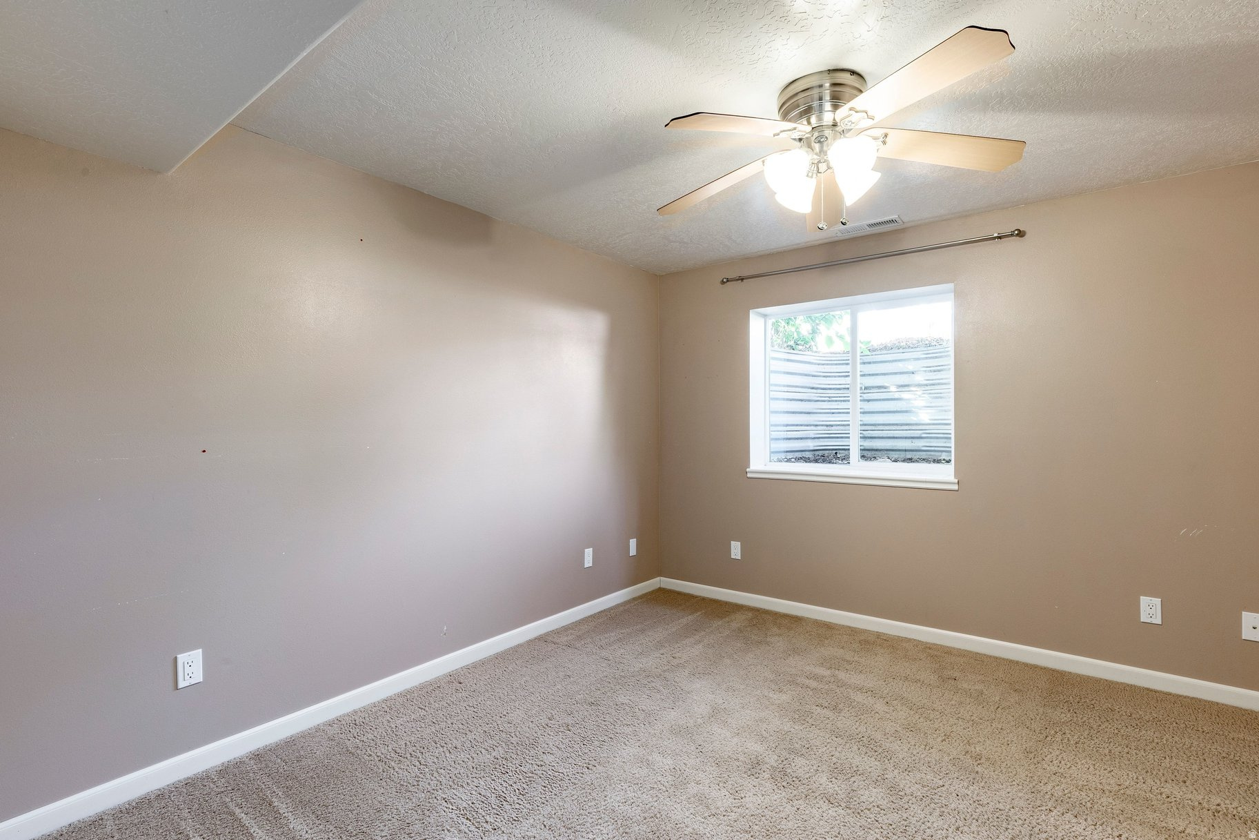 RED PINE ESTATES - Residential