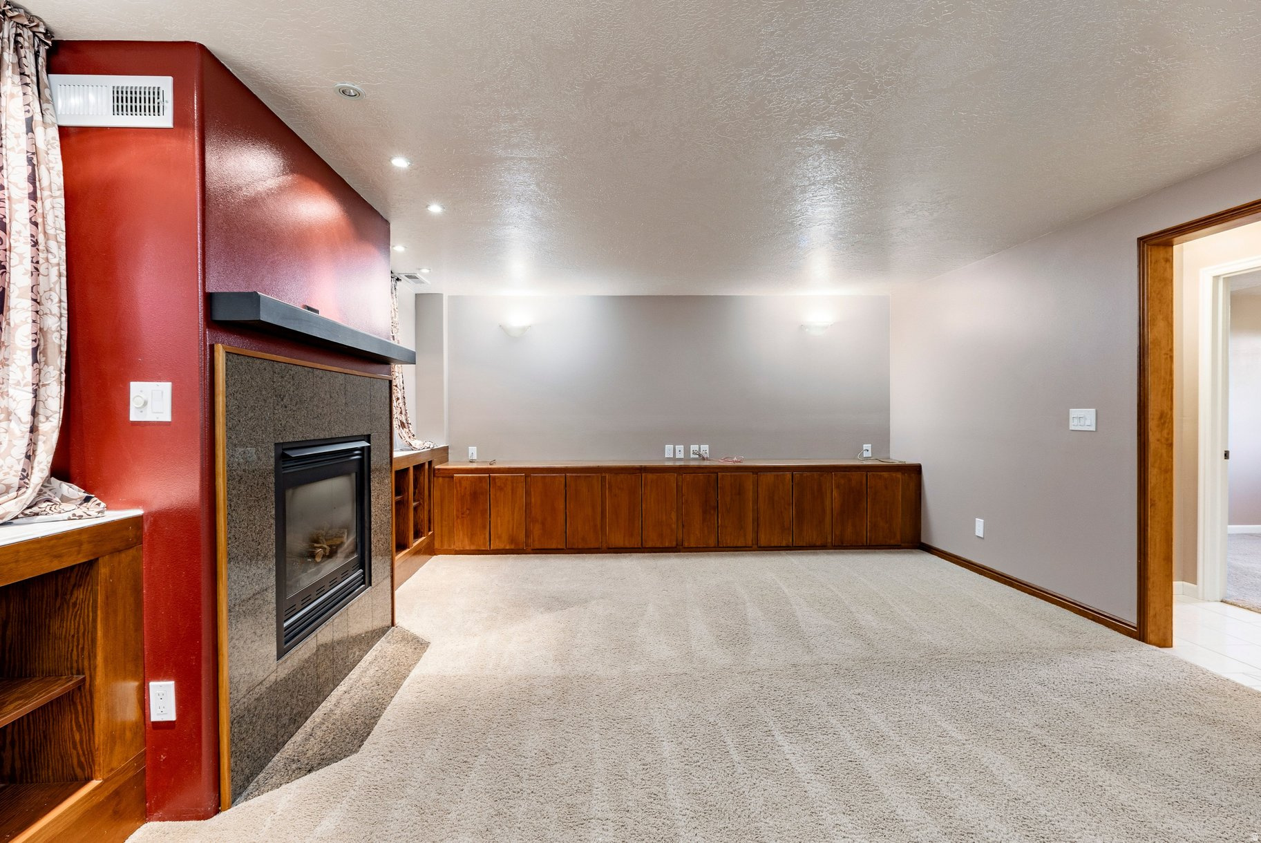 RED PINE ESTATES - Residential