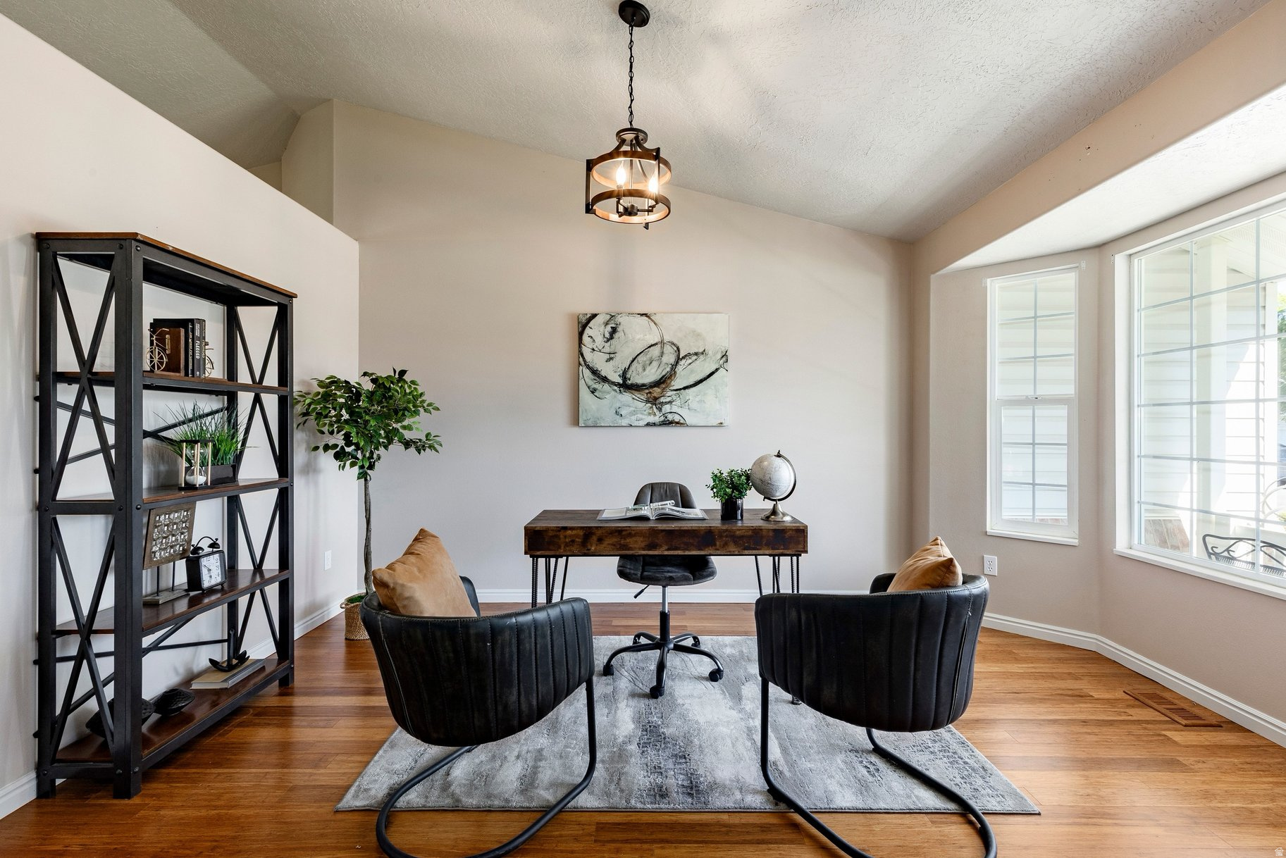 RED PINE ESTATES - Residential