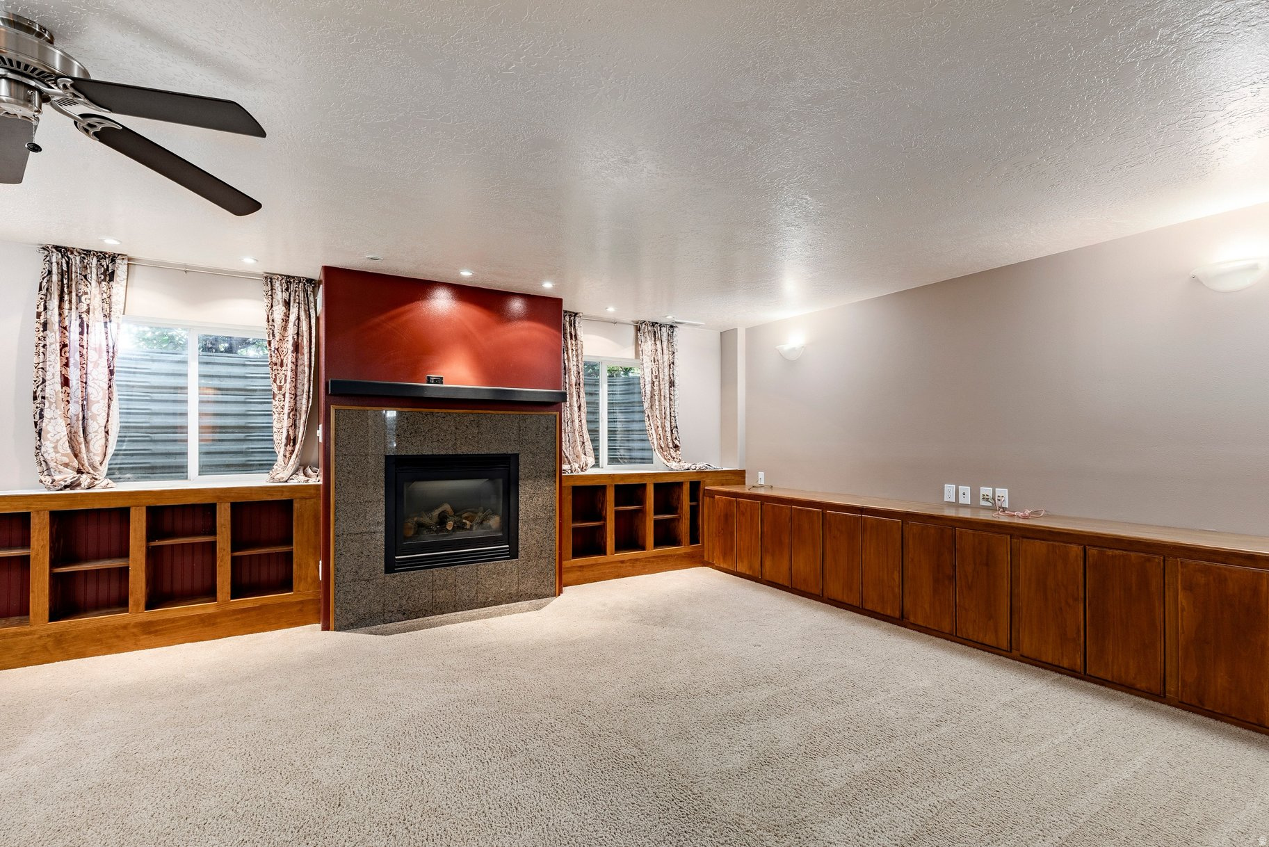 RED PINE ESTATES - Residential