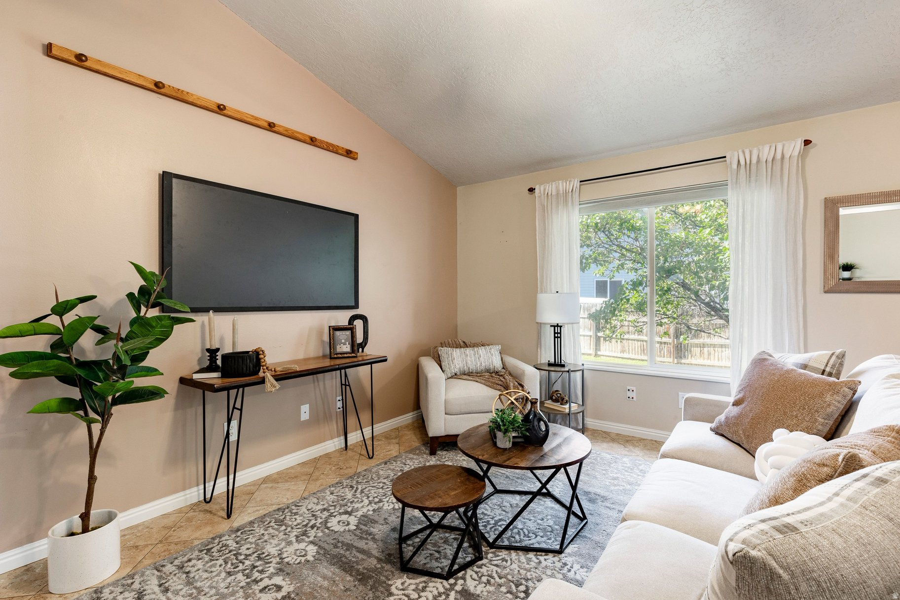 RED PINE ESTATES - Residential