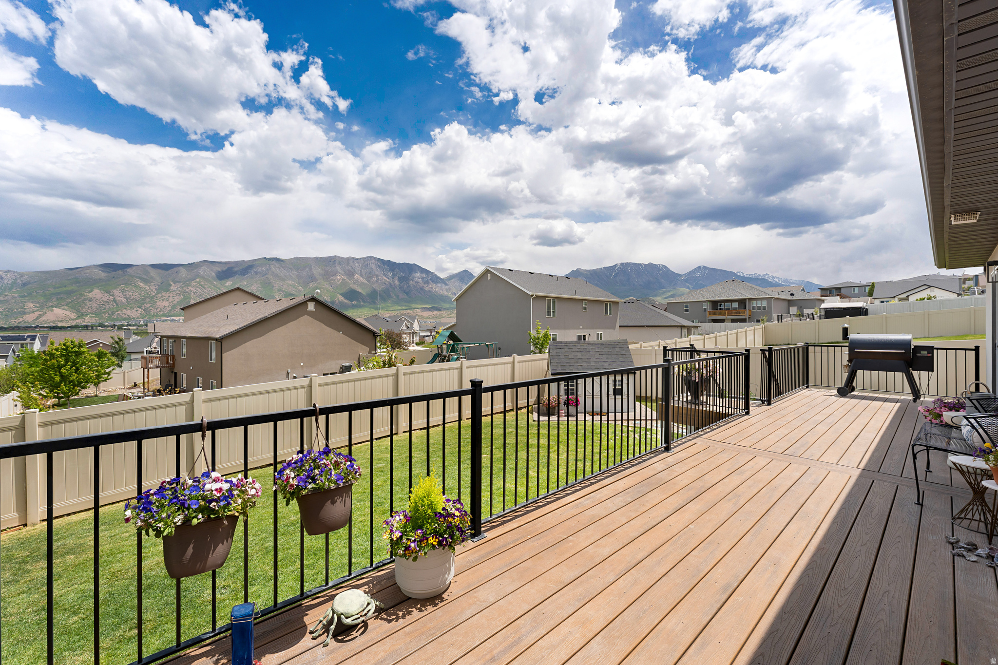 RIDGE - Residential